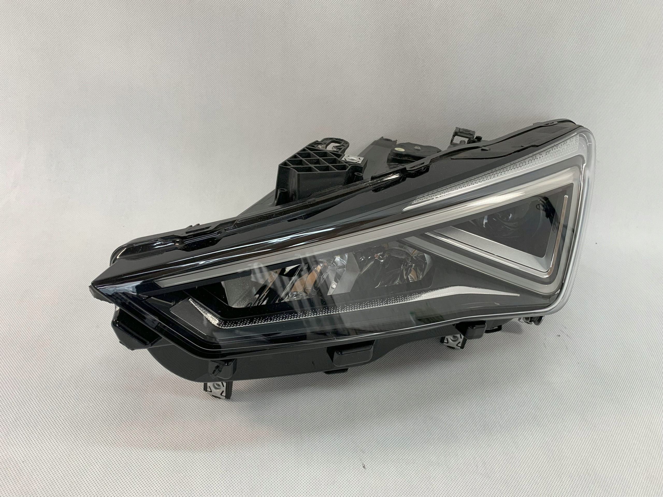 Reflektor light front left Seat Leon 4 IV 20r LED 5FB941007G 09.25