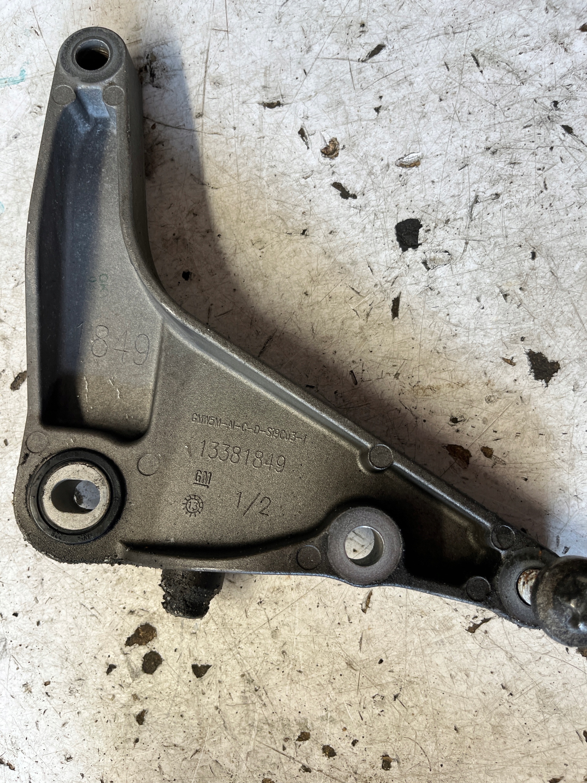 OPEL ADAM Support Support plaque Console Boîte de vitesse Engrenage 1.0T 13381849