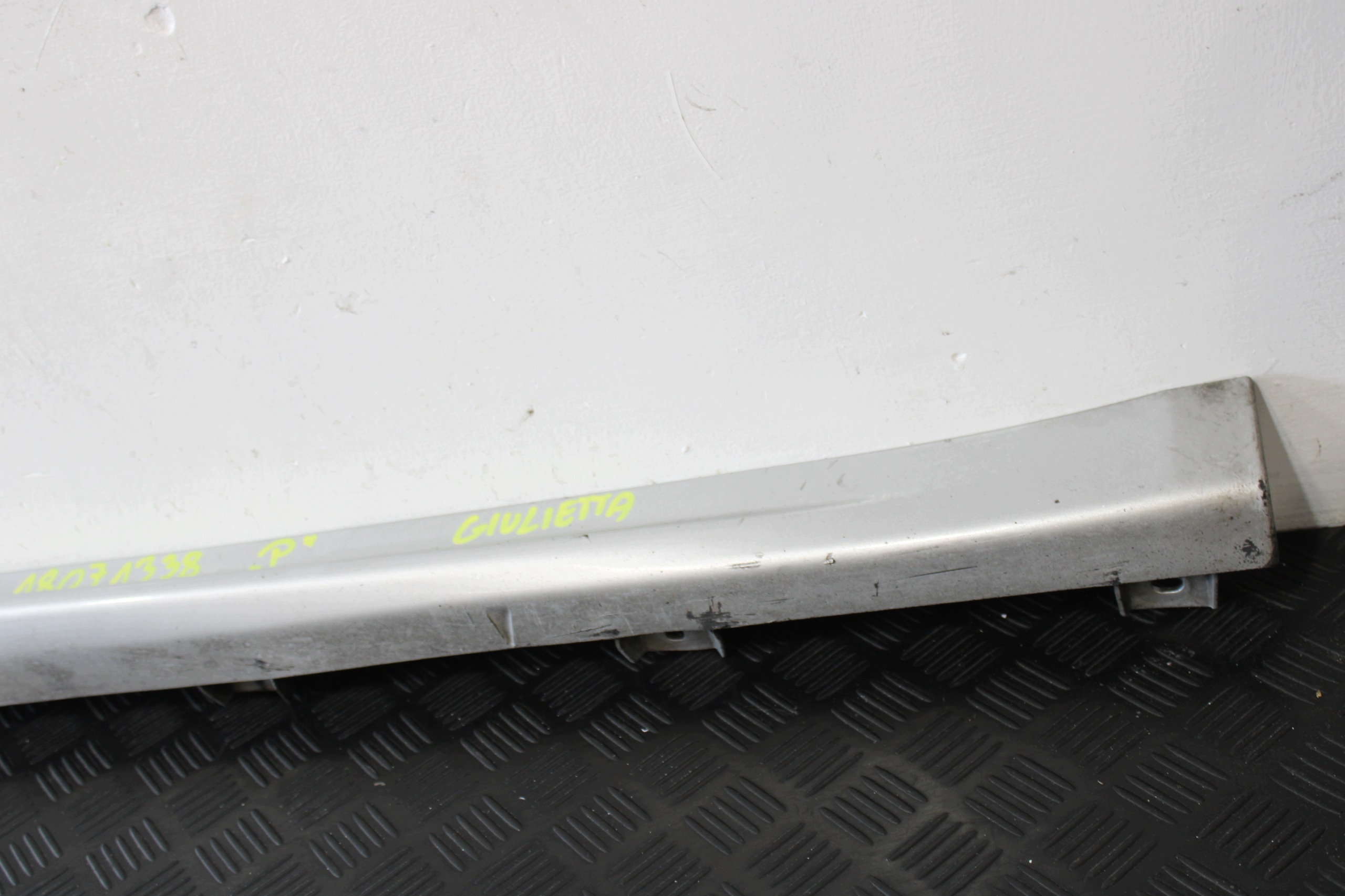 cap moulding threshold threshold right 18071338 ALFA ROMEO GIULIETTA 2.0MJ