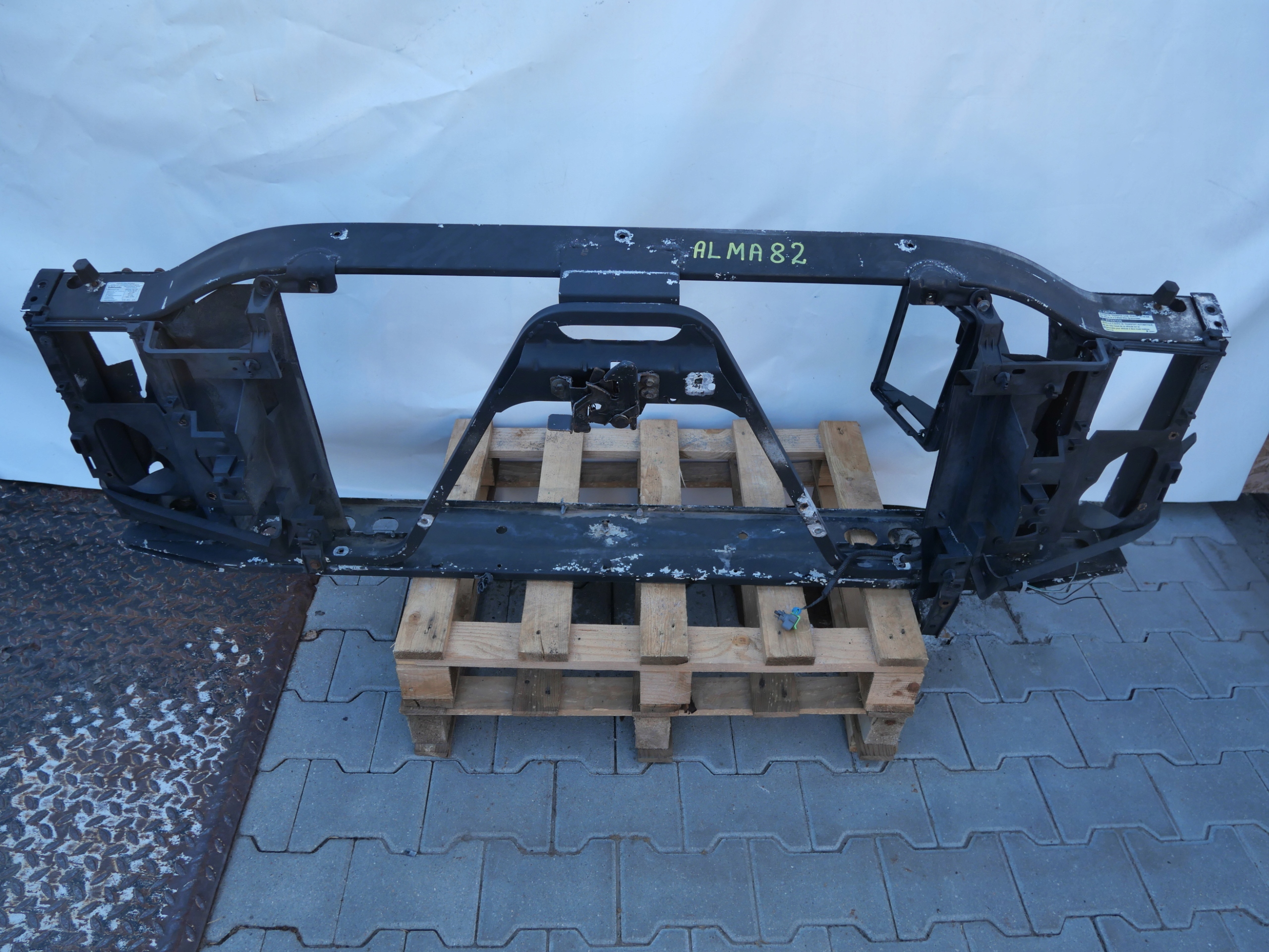 CHEVROLET TAHOE support panel for radiators