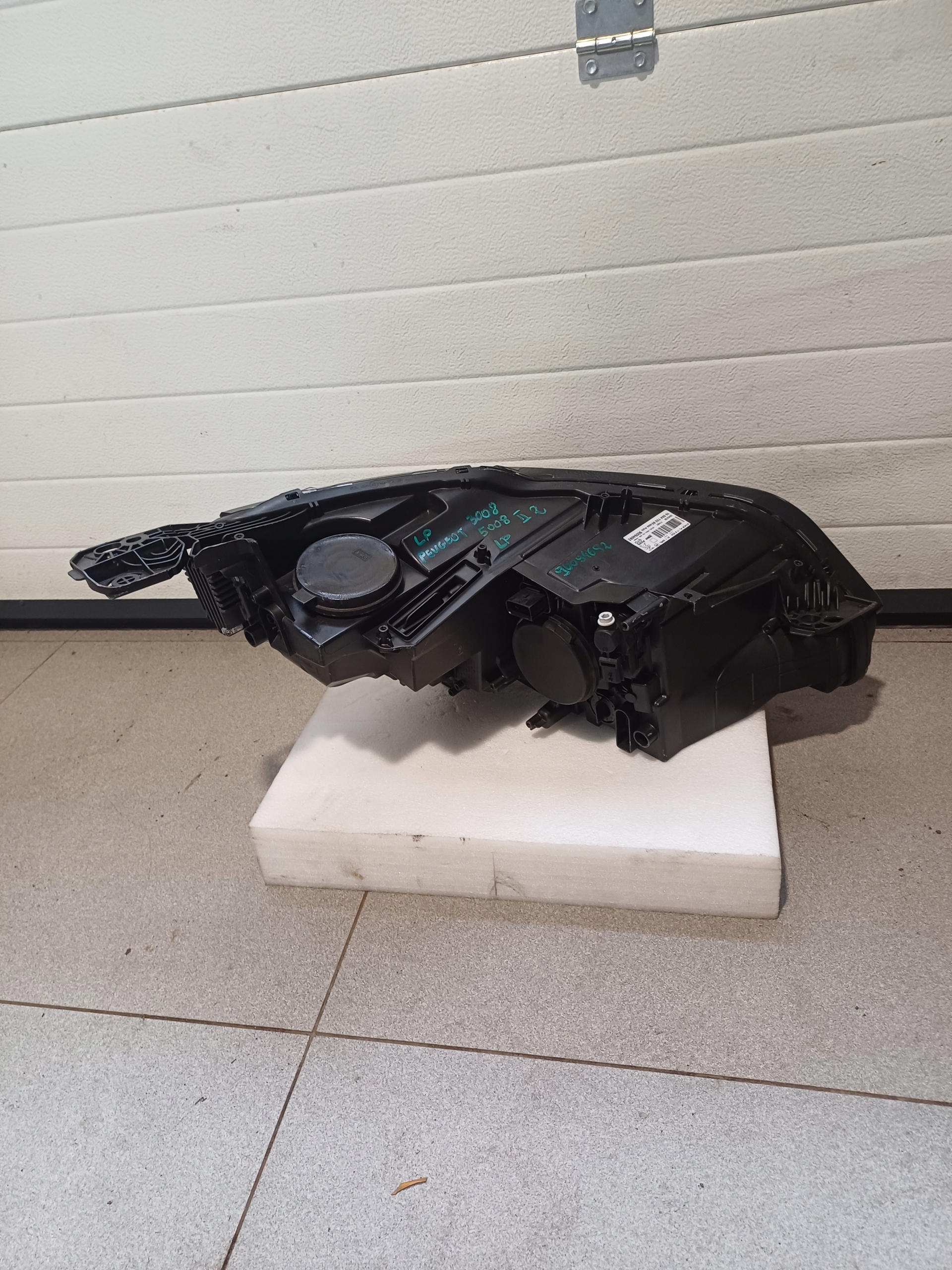 light left front front PEUGEOT 3008 5008 II 2 90094692