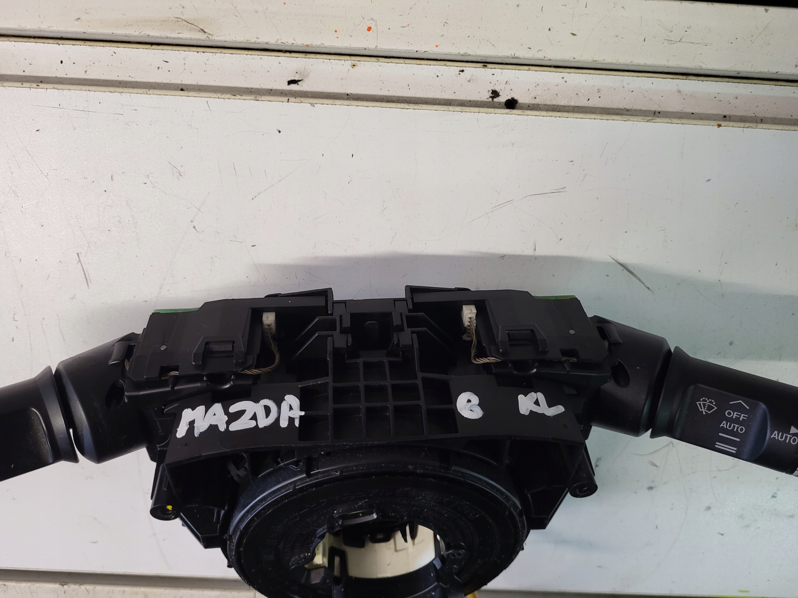 steering wheel levers and controls ring MAZDA 6 II GH D65166CS0