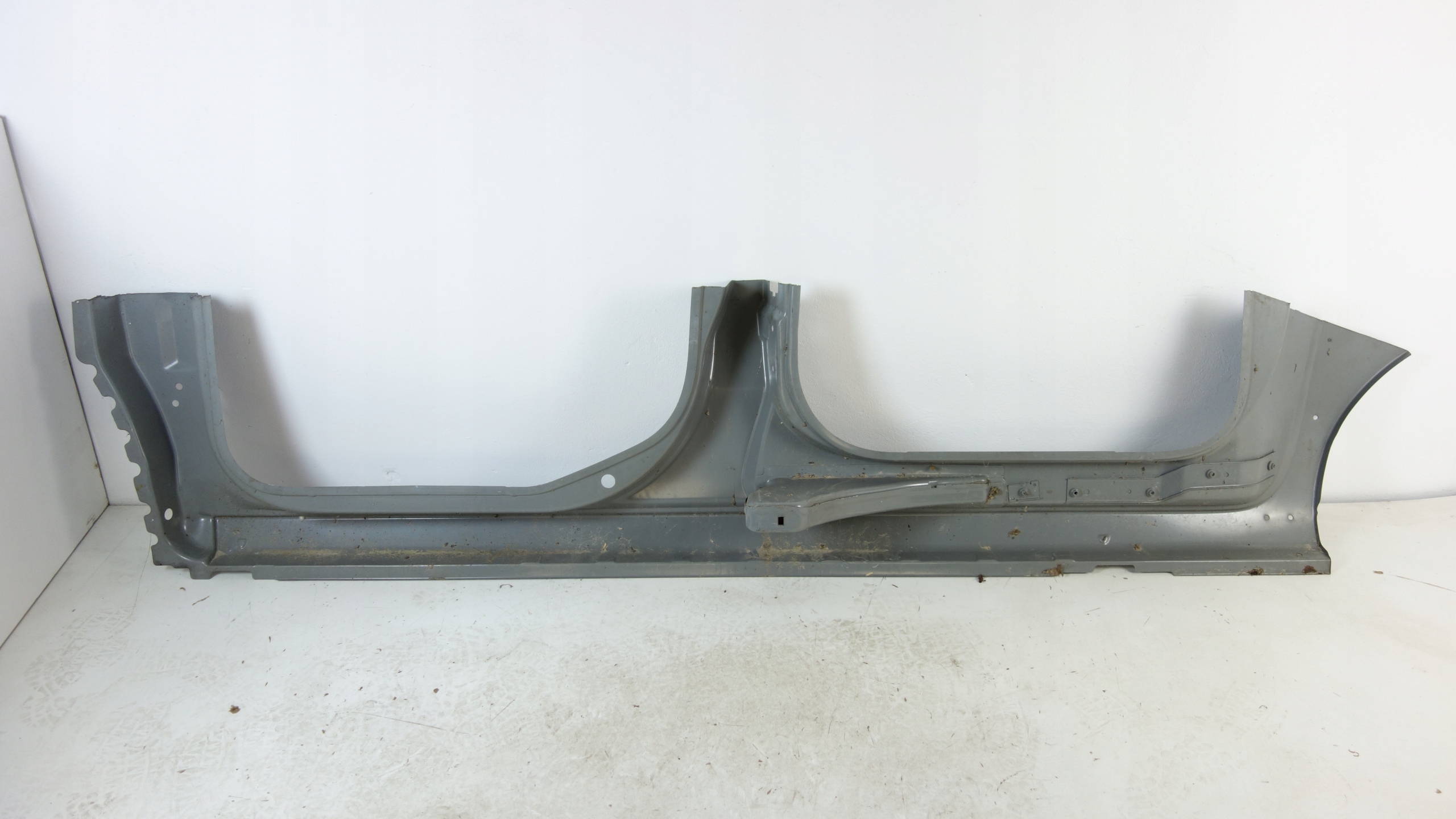 threshold side right DACIA DOKKER 2012