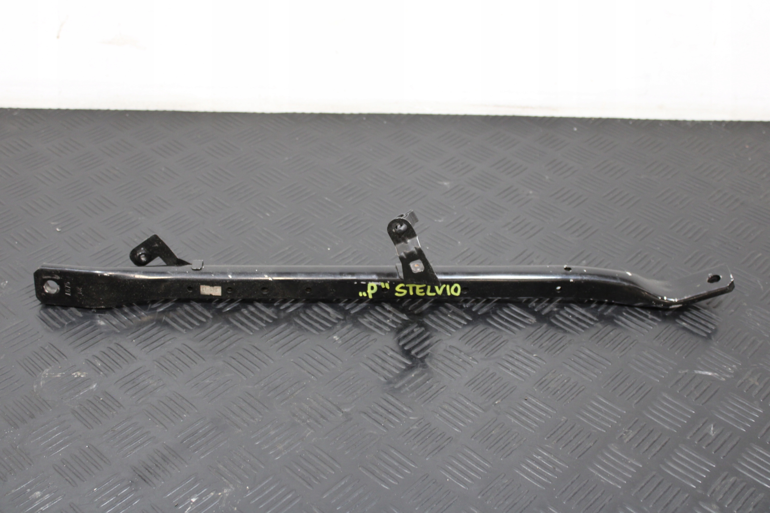 sider brace right ALFA ROMEO STELVIO 2,2D 4X4