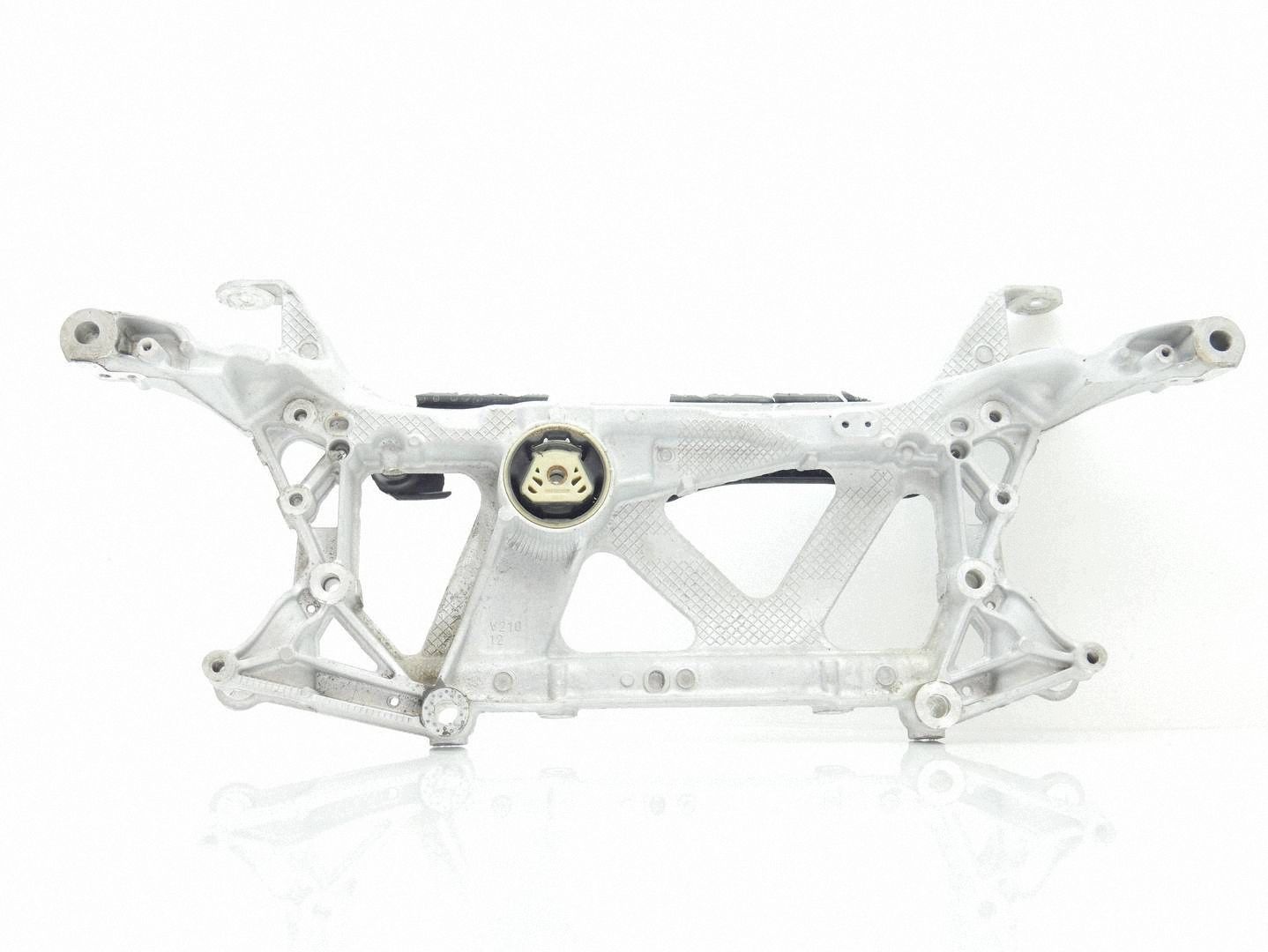 axle beam subframe front subframe of the engine VW PASSAT B8 2.0 TDI 3Q0199369E