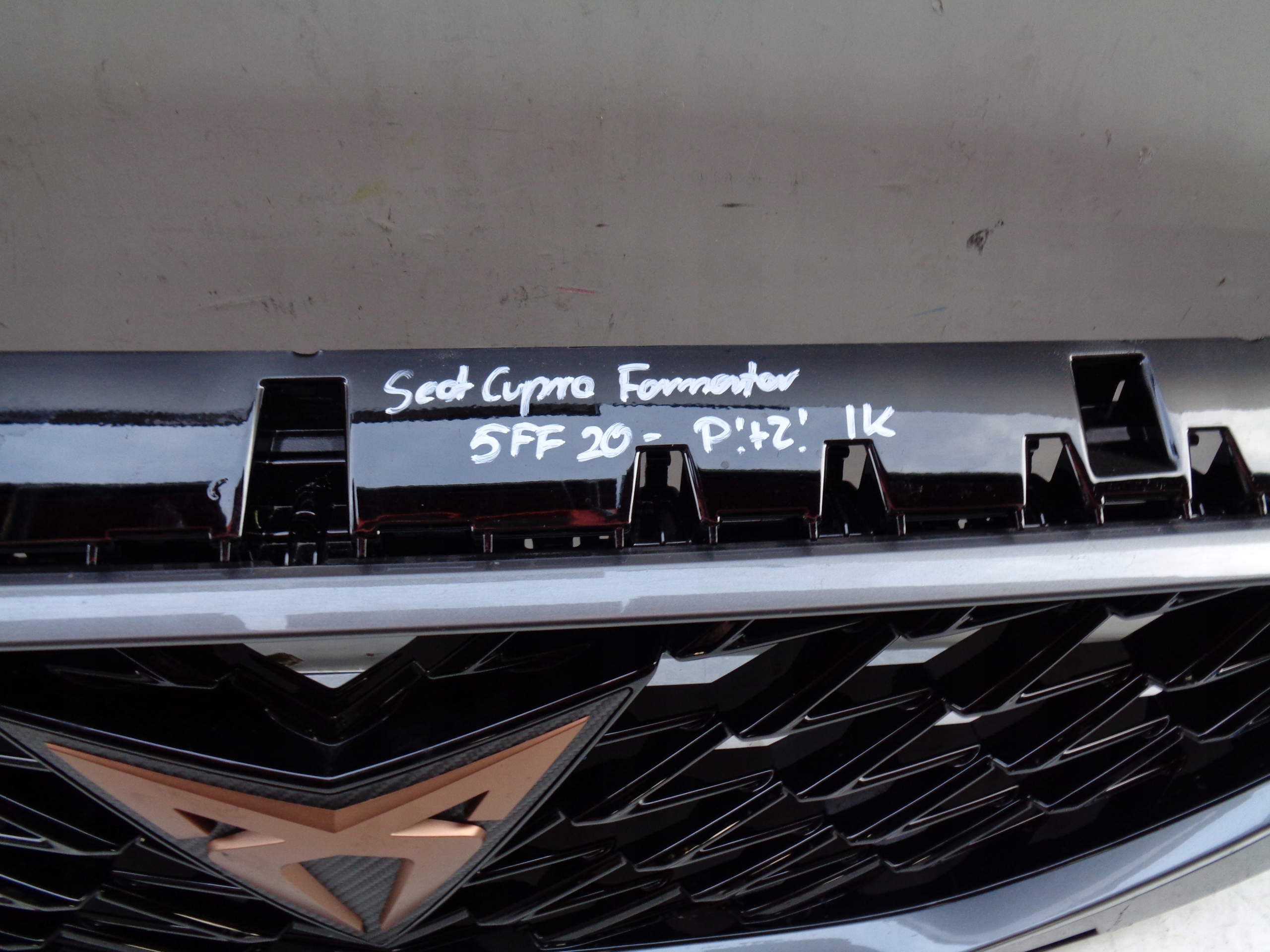 GRIGLIA SEAT CUPRA FORMENTOR 5FF 20