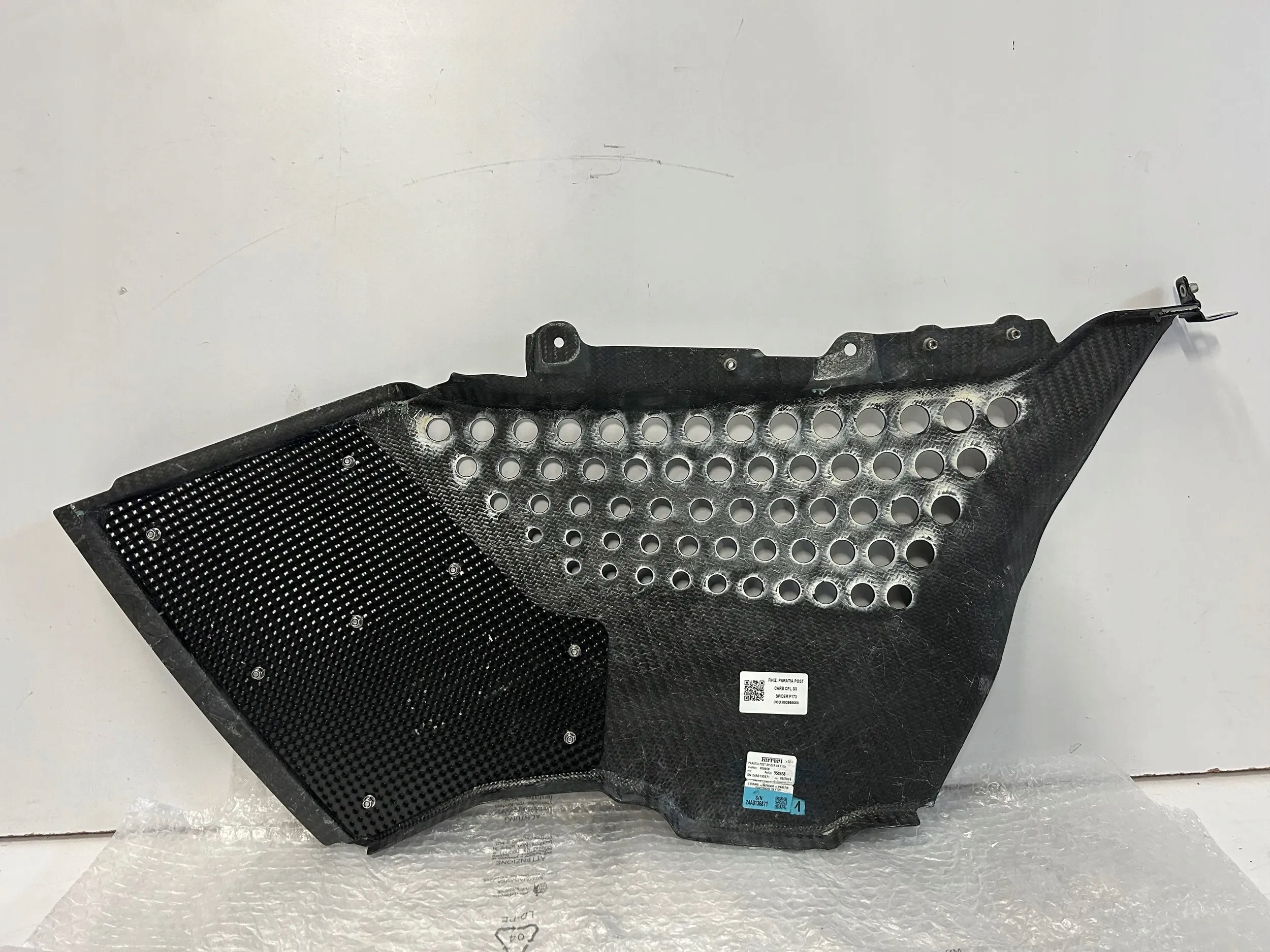 Ferrari SF90 Spider F173 panel, upholstery left Carbon 958658
