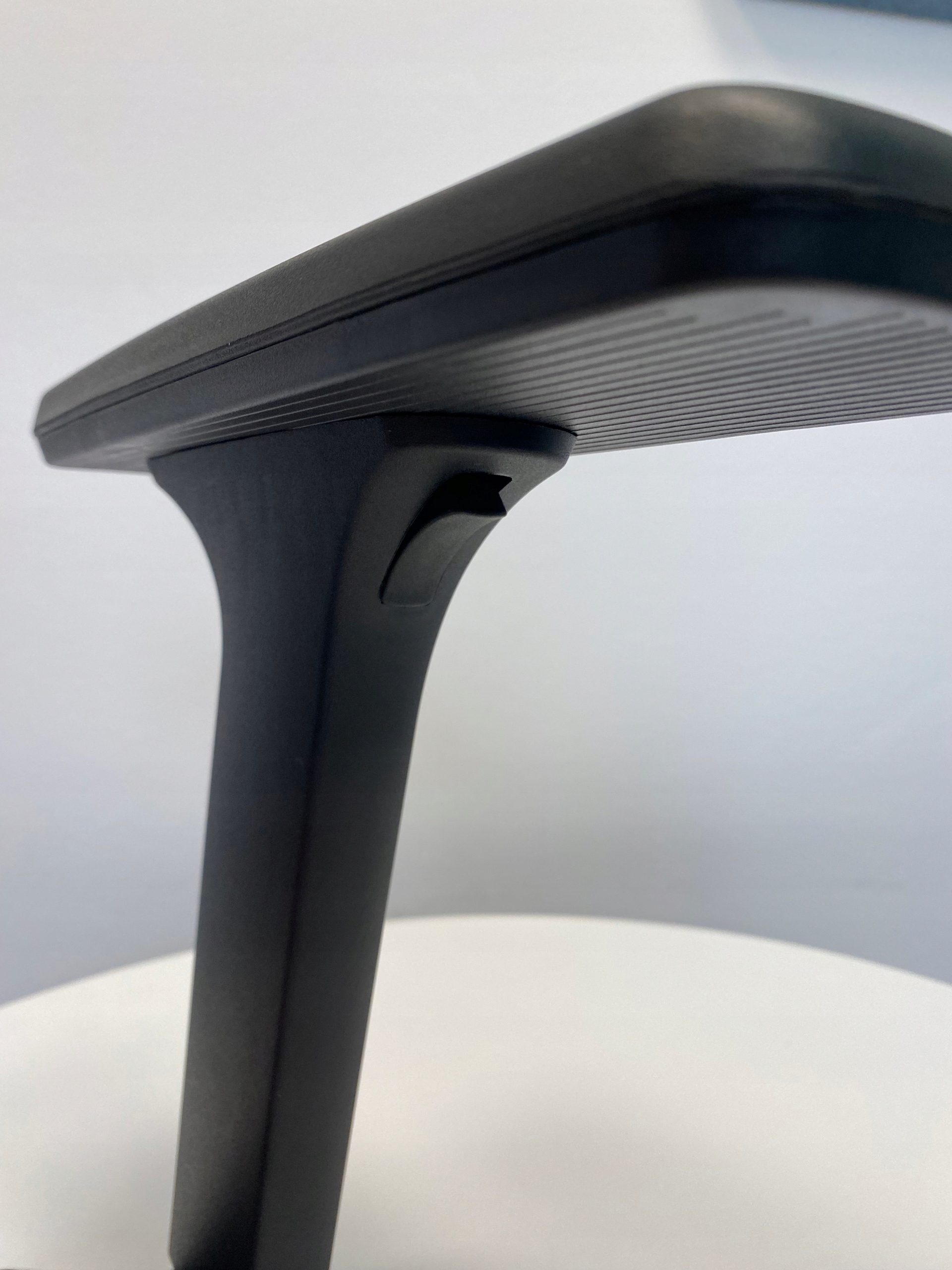 PODŁOKIETNIKI DO FOTELA BIUROWEGO regulowane 4D PREMIUM 2szt PRM424D Marka inna