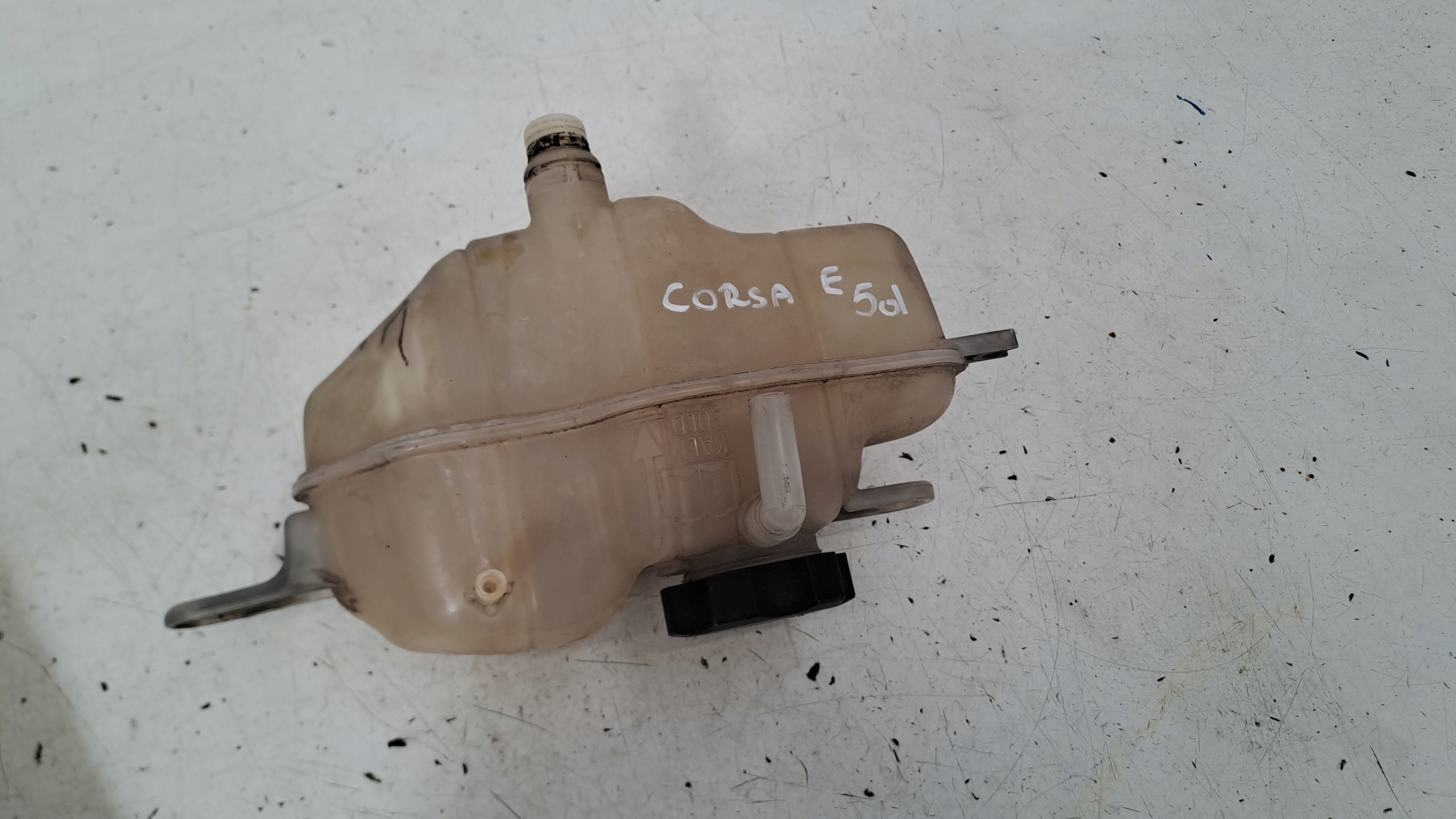 Scheibenwaschbehälter 13436102 Opel Corsa E