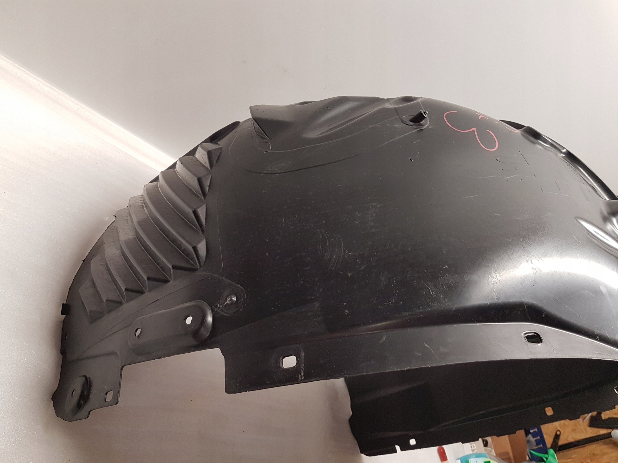 mudguard left front BMW X1 U11 9465695