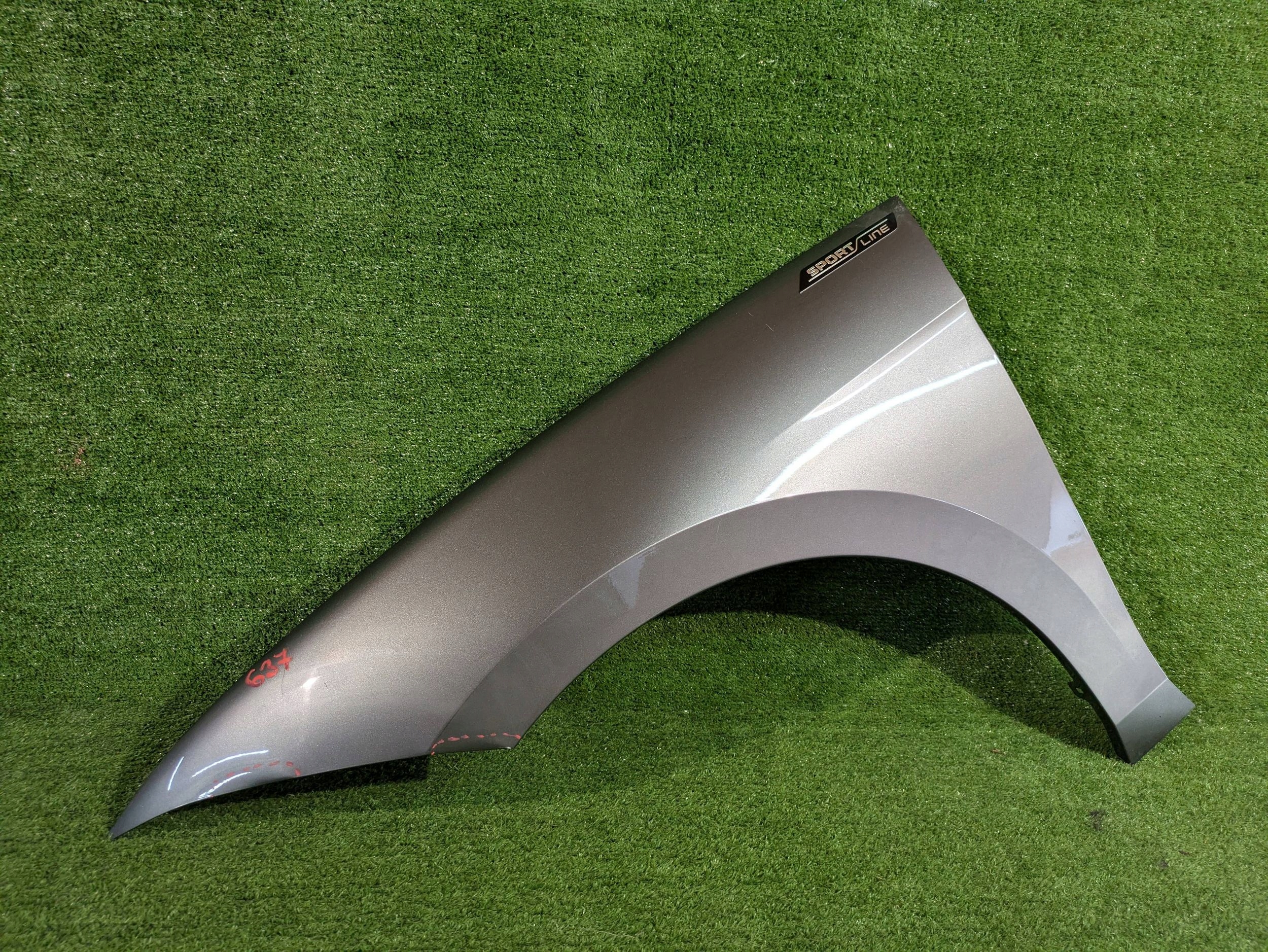 fender front left front SKODA SUPERB IV NR.B637