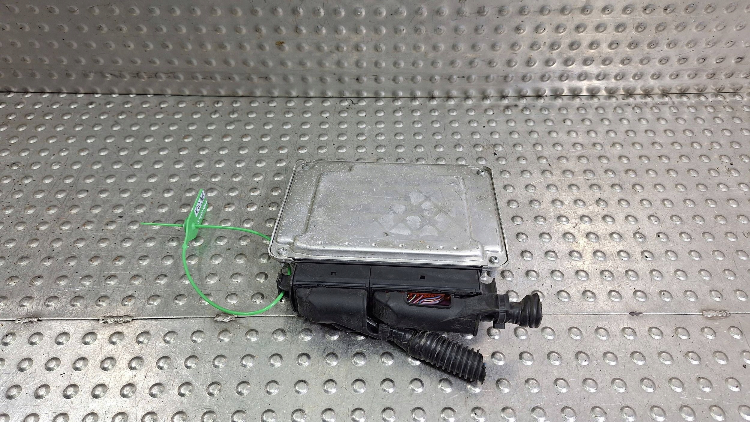 computer control unit of the engine 045906019CA 0281012195 VW POLO IV 1.4 TDI