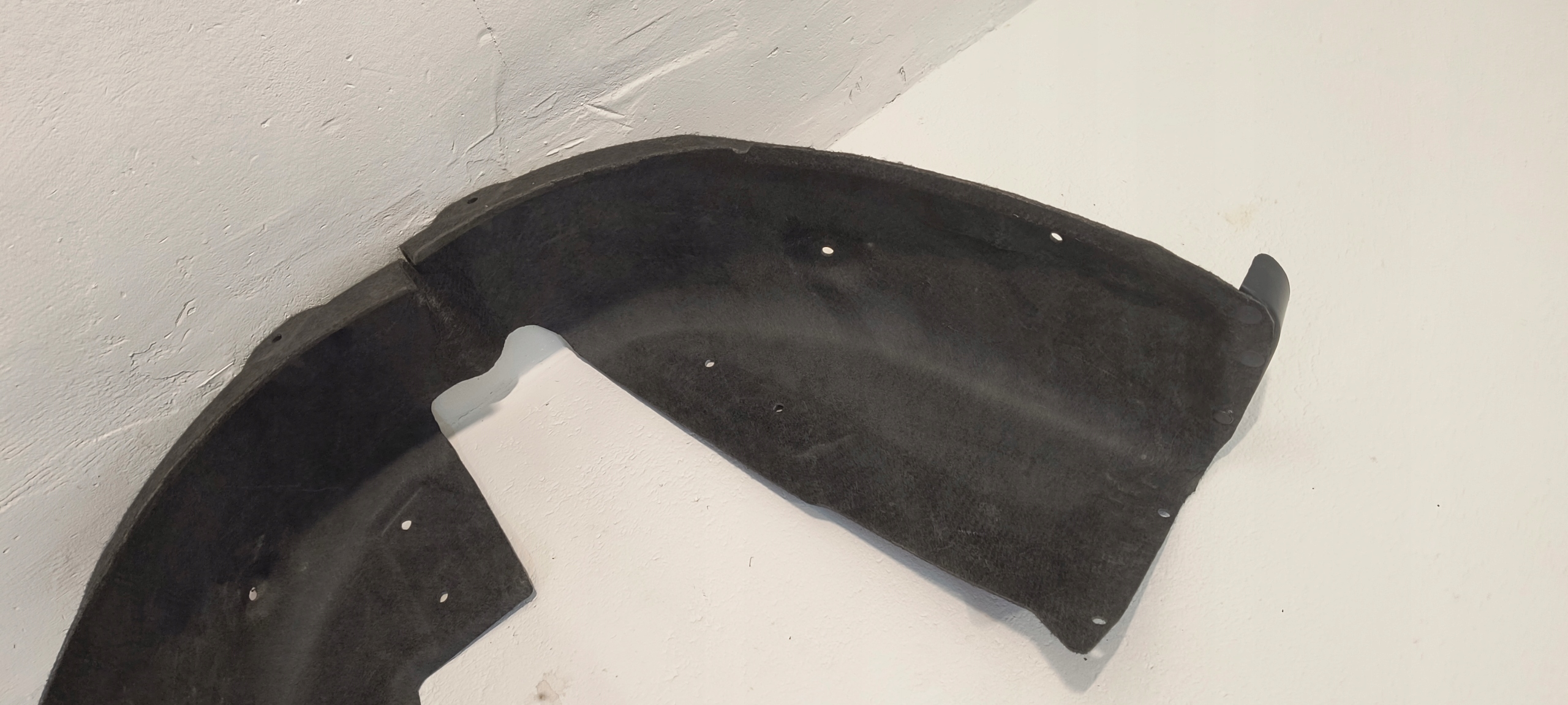 подкрылки задний левый tesla MODEL S 1016323-00-C