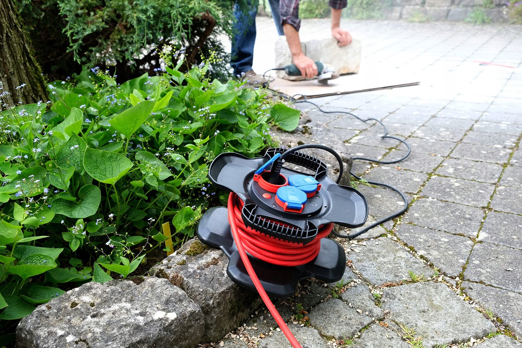 BRENNENSTUHL Bęben Kablowy Gumowy 10m IP44 Do Użytku Zewnętrznego Budowa — miniatura 7