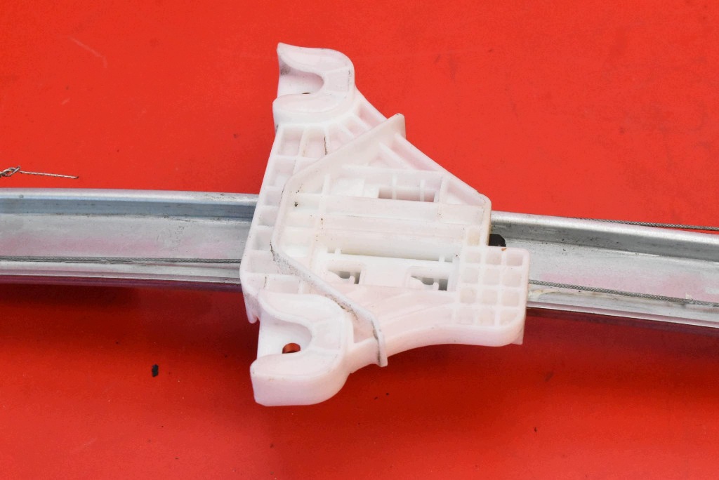 window regulator left rear part EU 83401BE000 HYUNDAI KONA 2 II 23-25