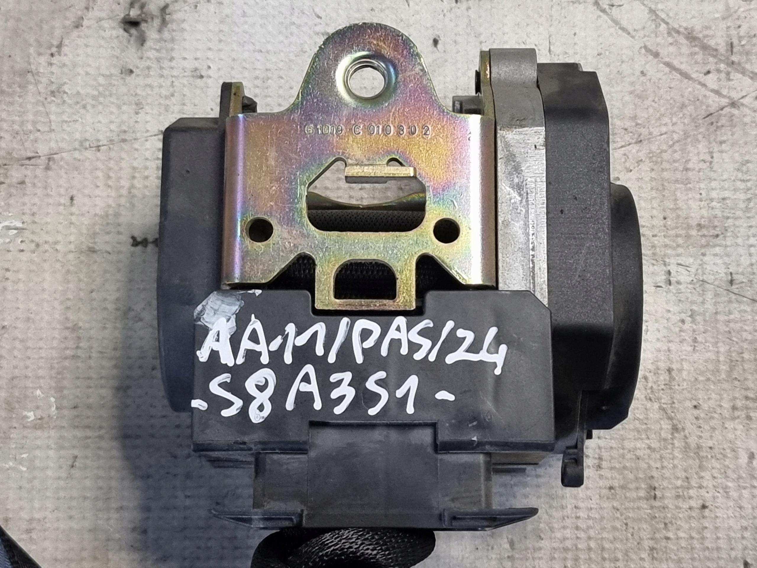 tension belt safety right front OE 561148401 BMW SERII 7 E65