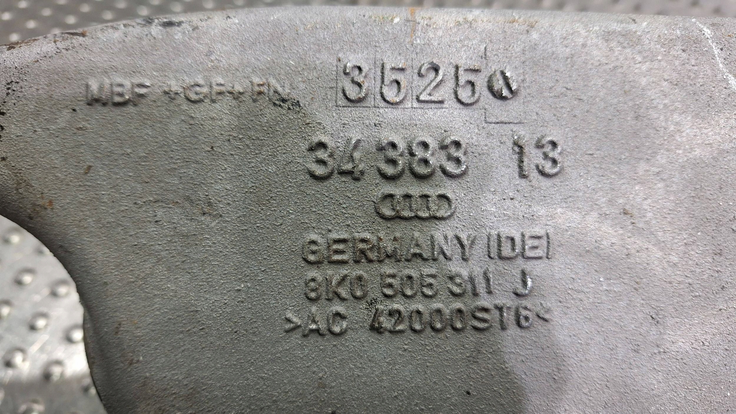 Querlenker Achsträgers links heck 8K0505311J AUDI A4 B8 A5 8T Original