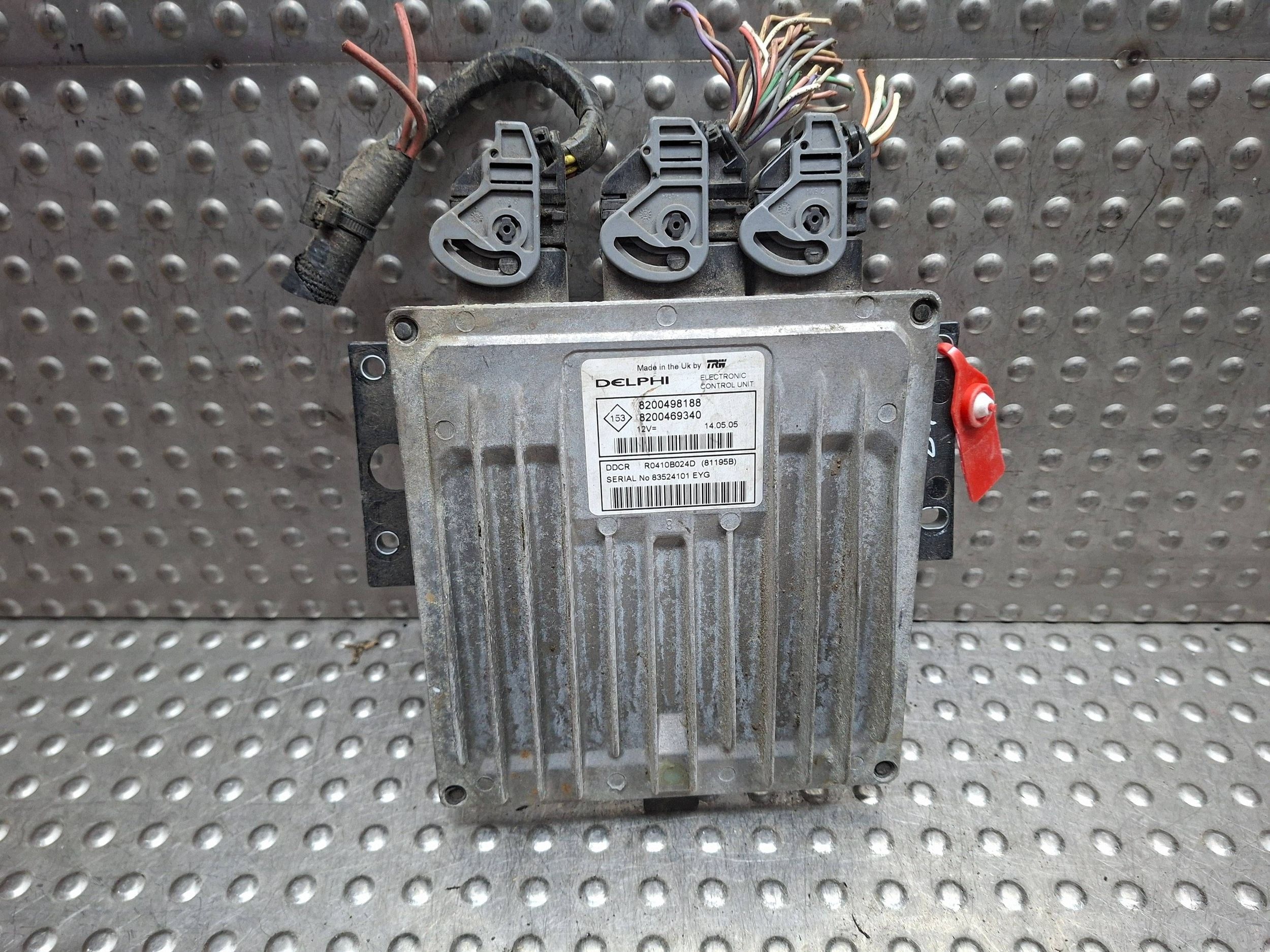 control unit of the engine 8200498188 8200469340 R0410B024D RENAULT 1.5 DCI