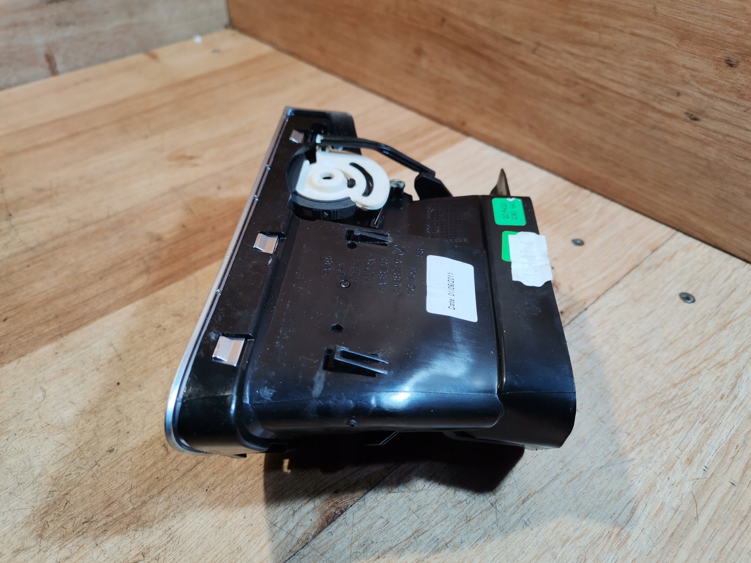 grid air conditioning devices right front PEUGEOT 508 and 9686445377