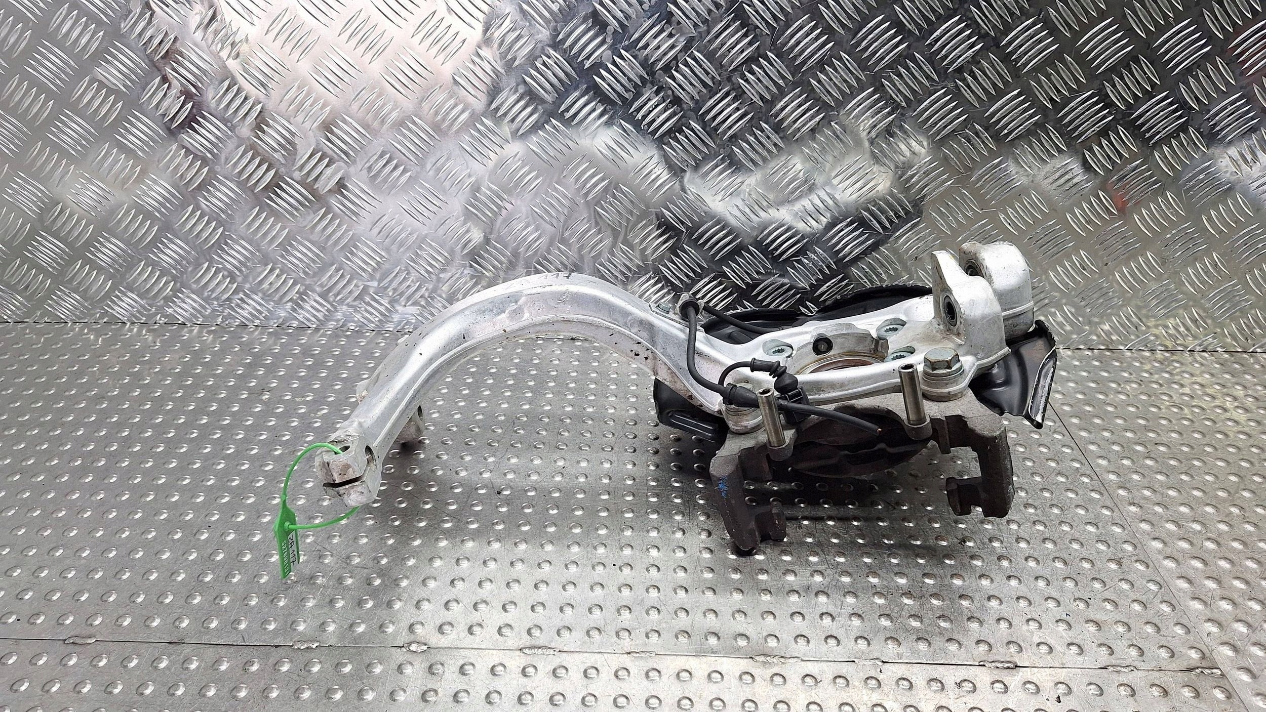 swing left front 8E0407257F AUDI A4 B6 B7 SEAT EXEO