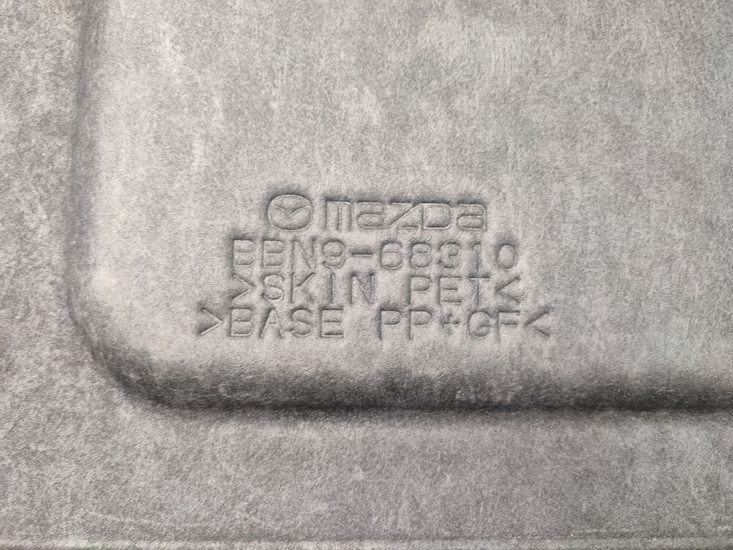 plato boot rear part rear MAZDA 3 II BL HB BBN9-68310