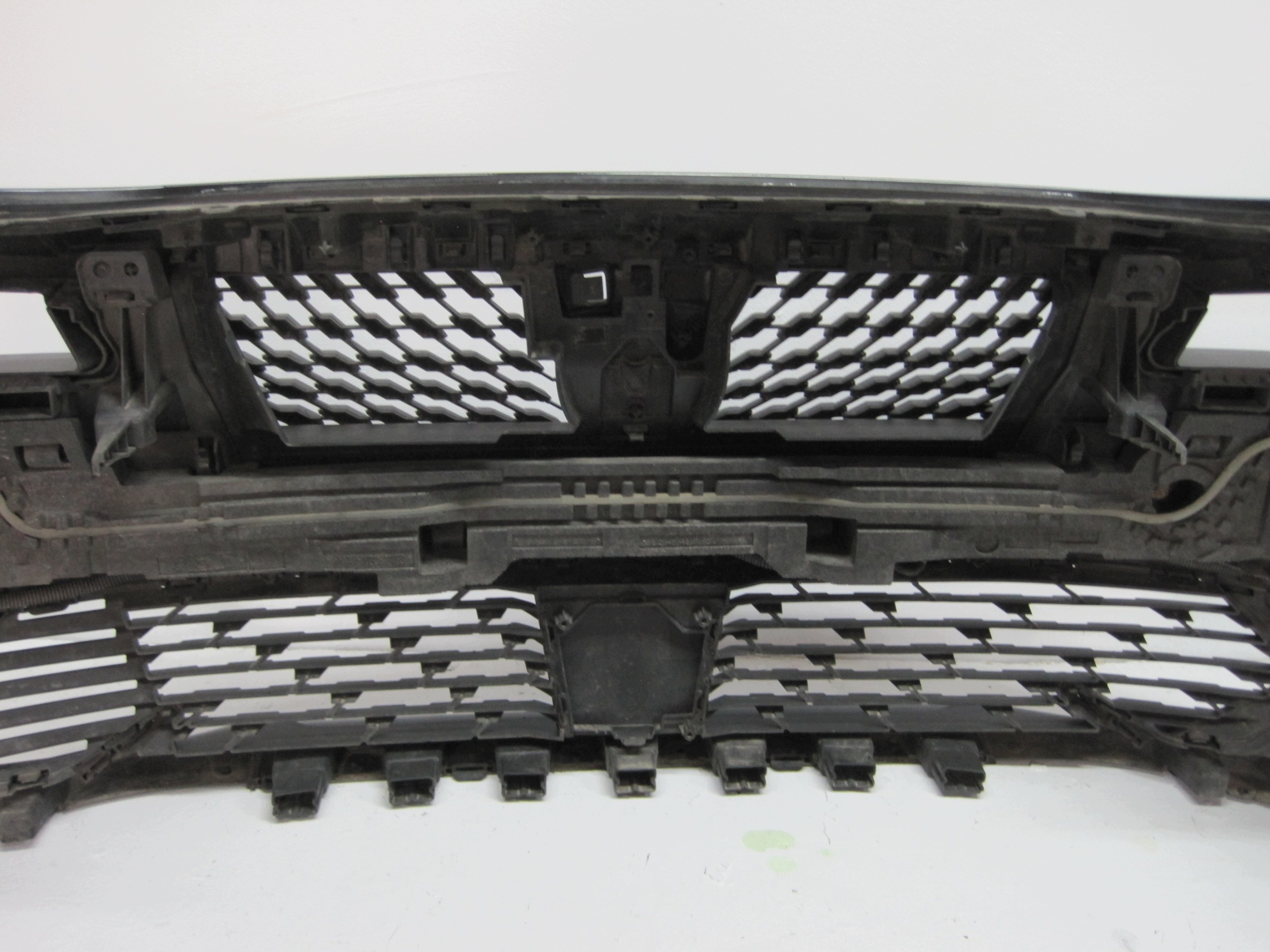 Frontstoßstange Peugeot 508 23R 6 PDC vorne