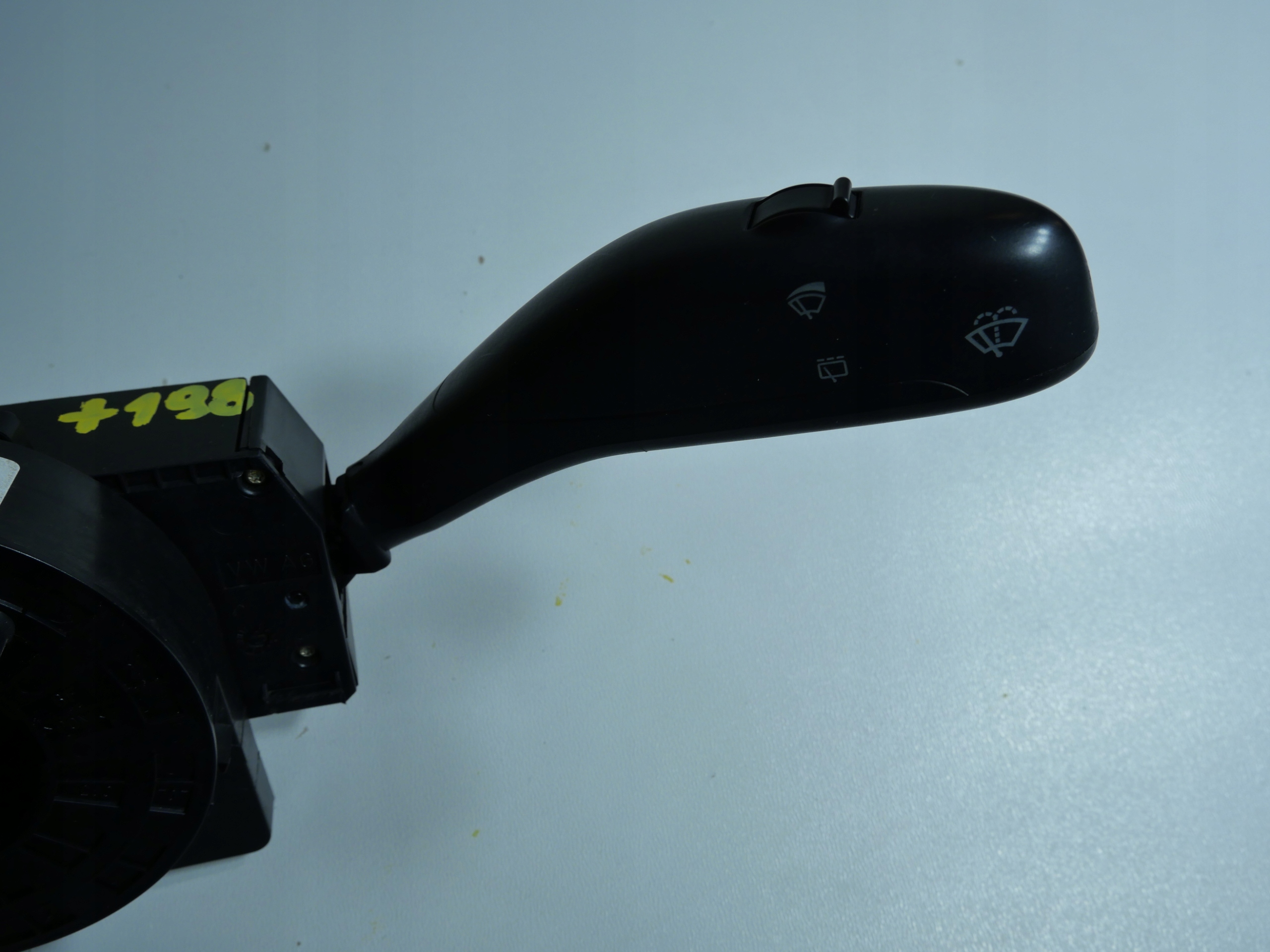 steering wheel levers and controls ring VW 6Q0953503AD