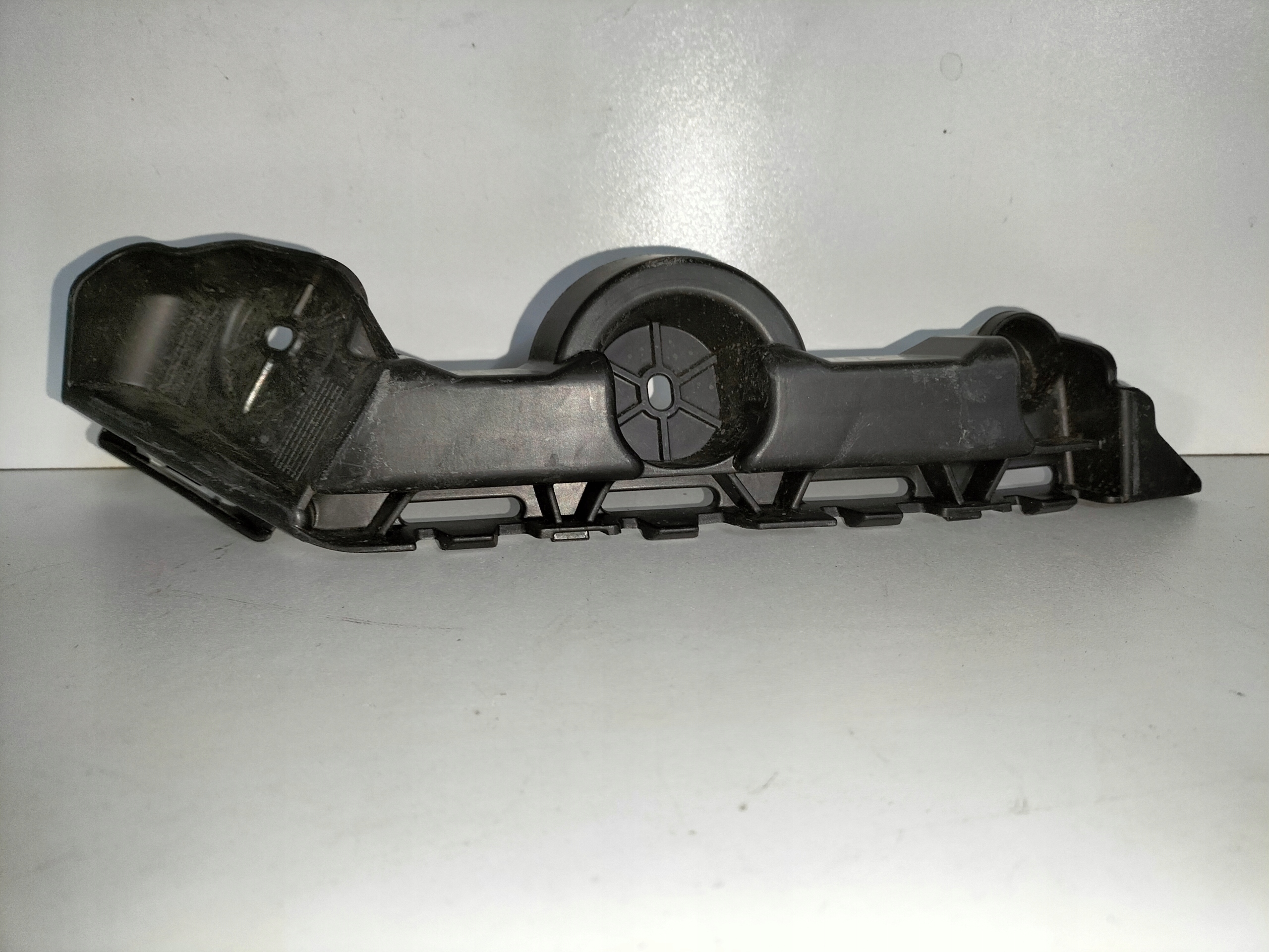 bumper bracket rear part left SKODA FABIA III LIFT 18
