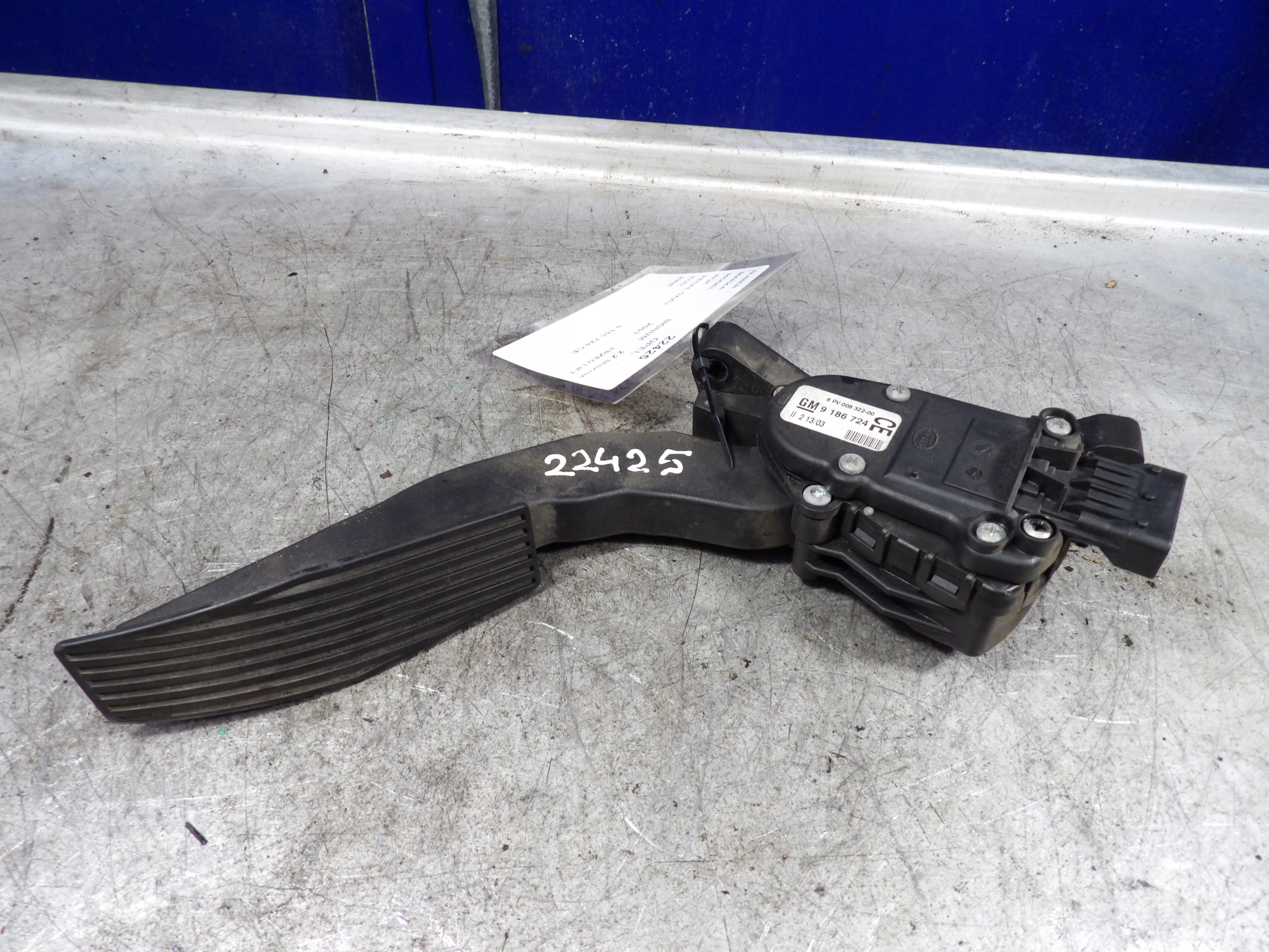 Opel Signum Gaspedal 2,2B
