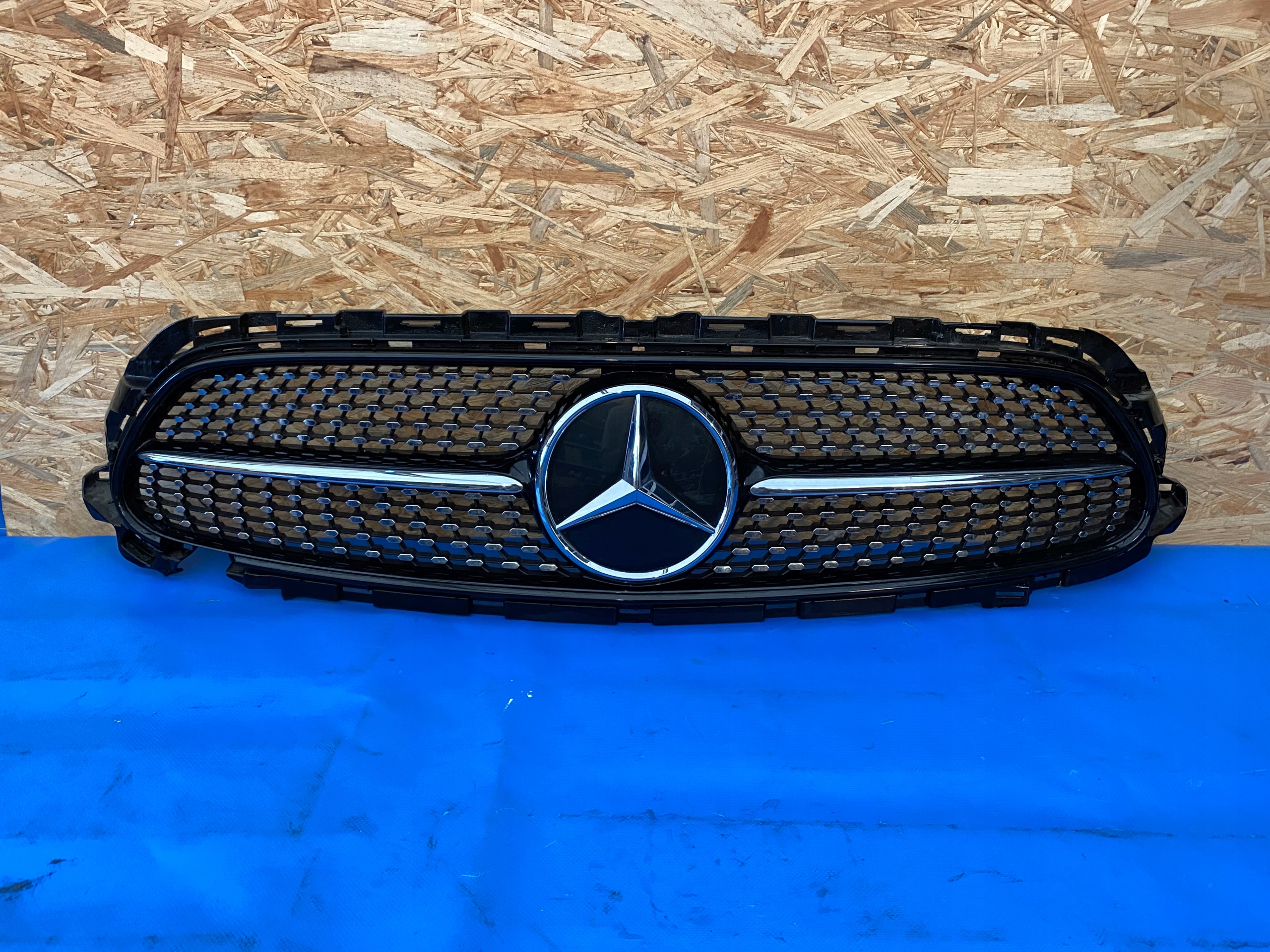 Mercedes E 238 213 lift Atrapa Grill