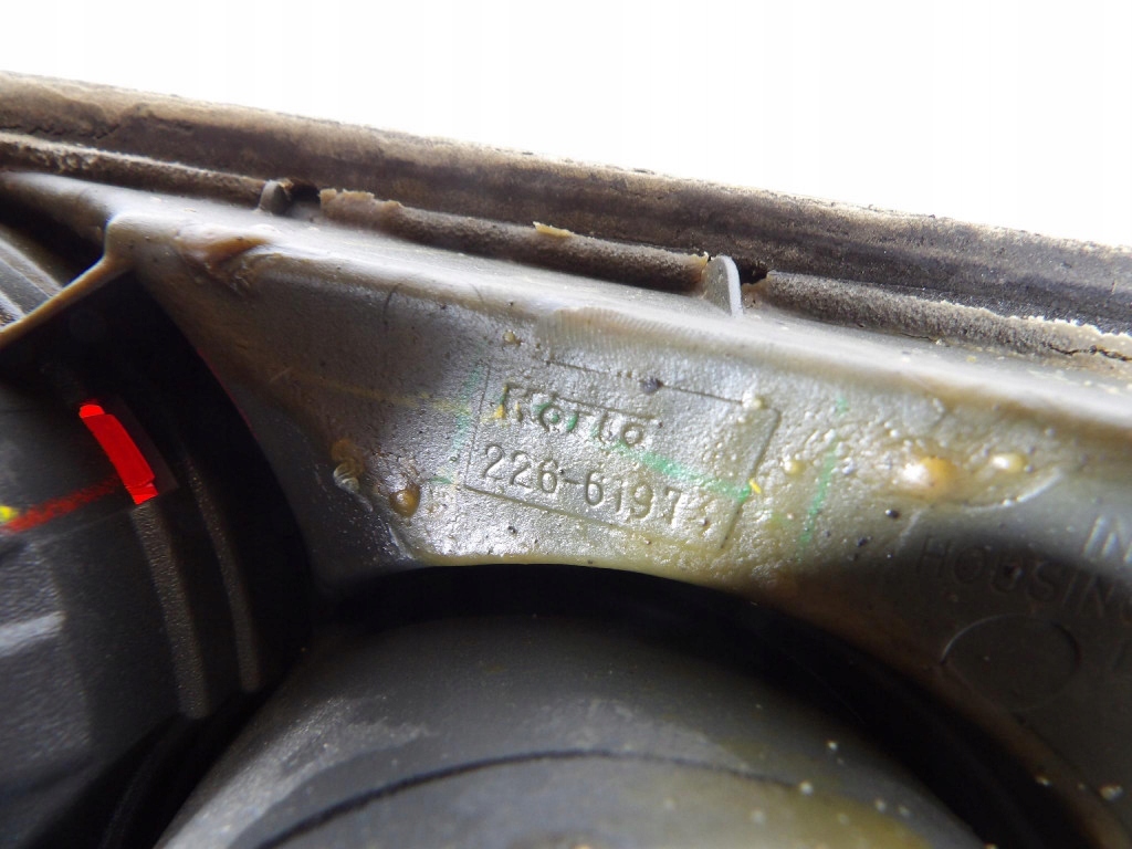 light left rear W KLAPIE MAZDA 6 and 226-61974