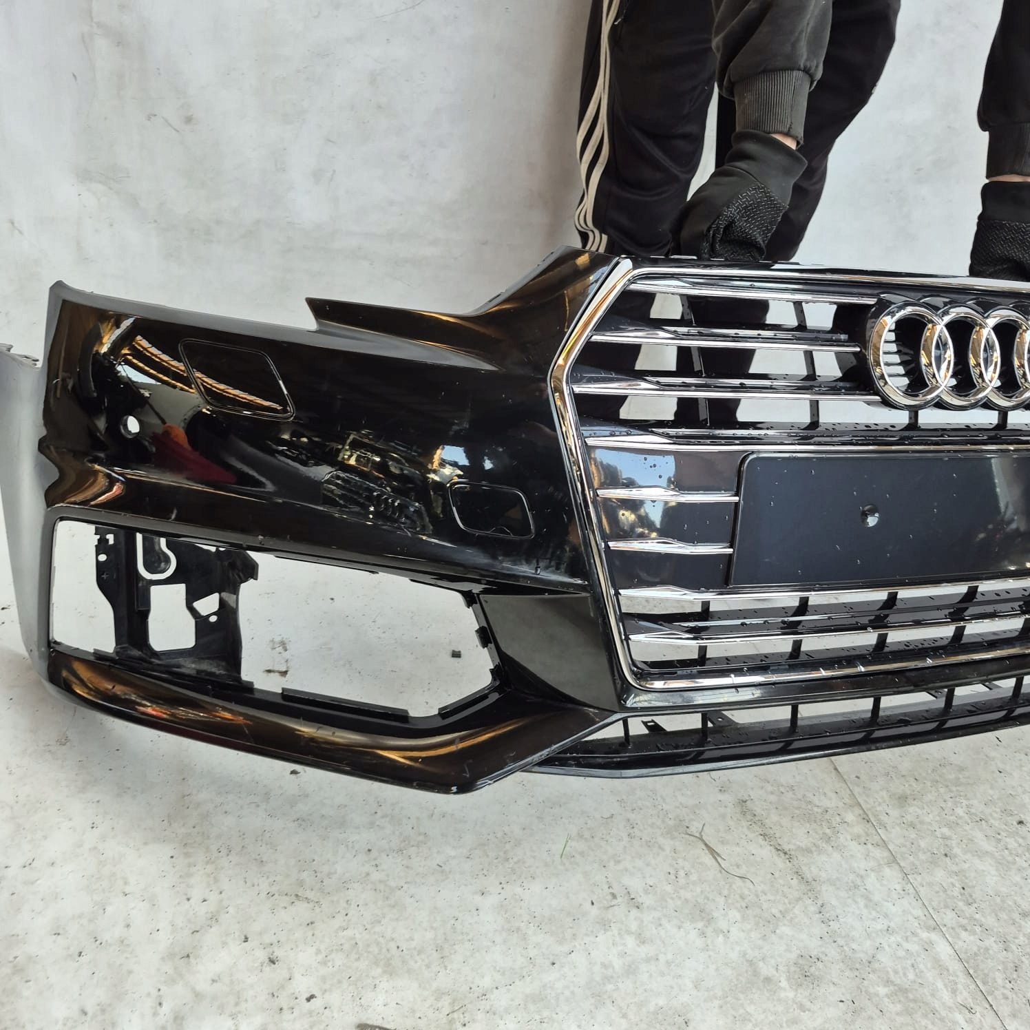 AUDI A4 8W B9 S-LINE 15- bumper front front grill SPR 4XPDC 8W0807437F