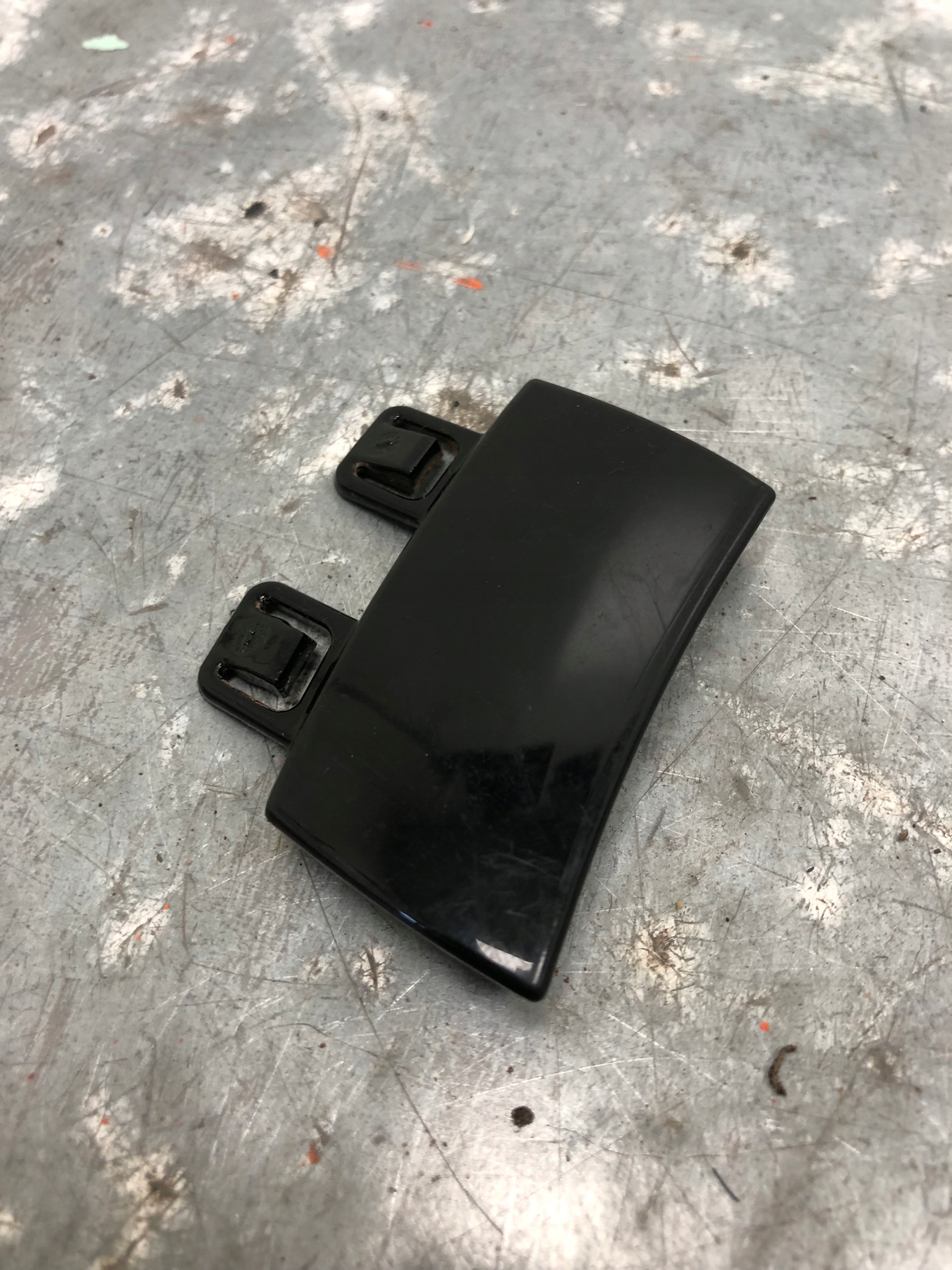Abschleppöse vorne MERCEDES W214 A2148853904