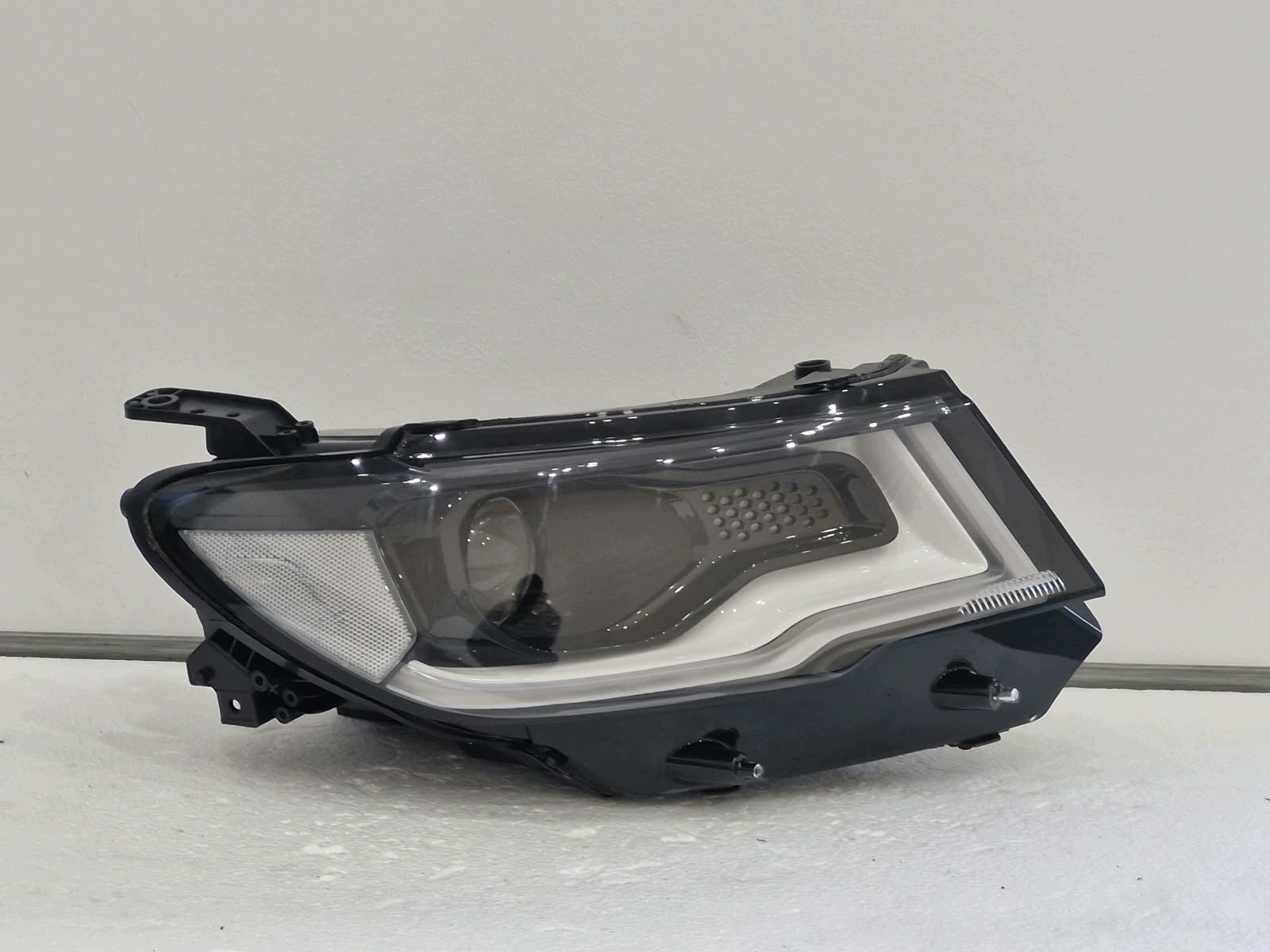 light right Jeep Compass II Bi-Xenon LED