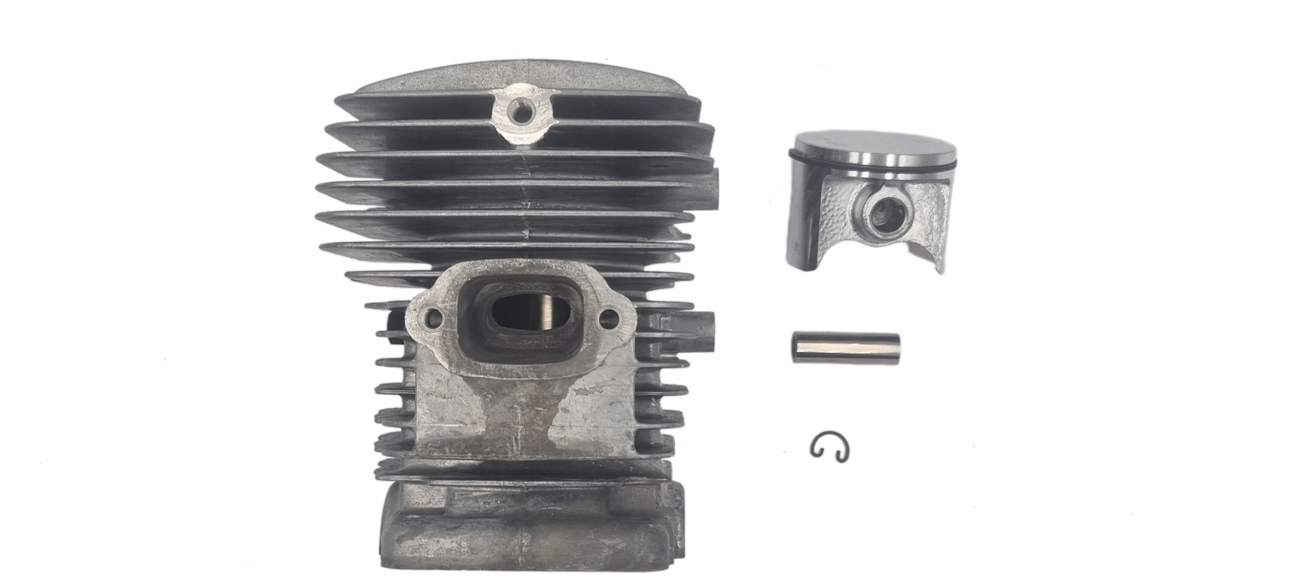 

Cylinder Z Tłokiem Pilarki Makita EA3200S 196384-3