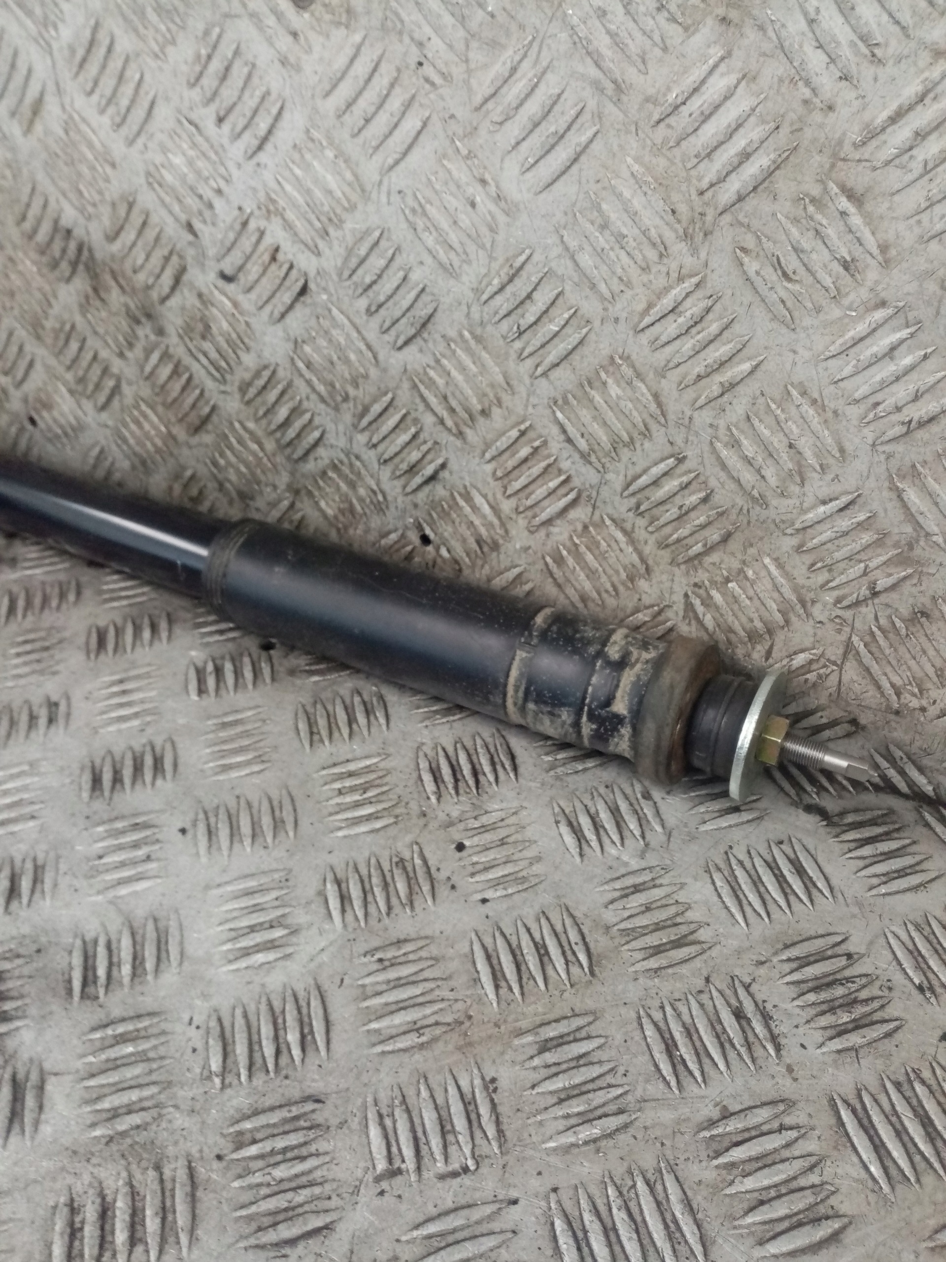 shock absorber front front MERCEDES-BENZ E-KLASA W210 2.2 CDI