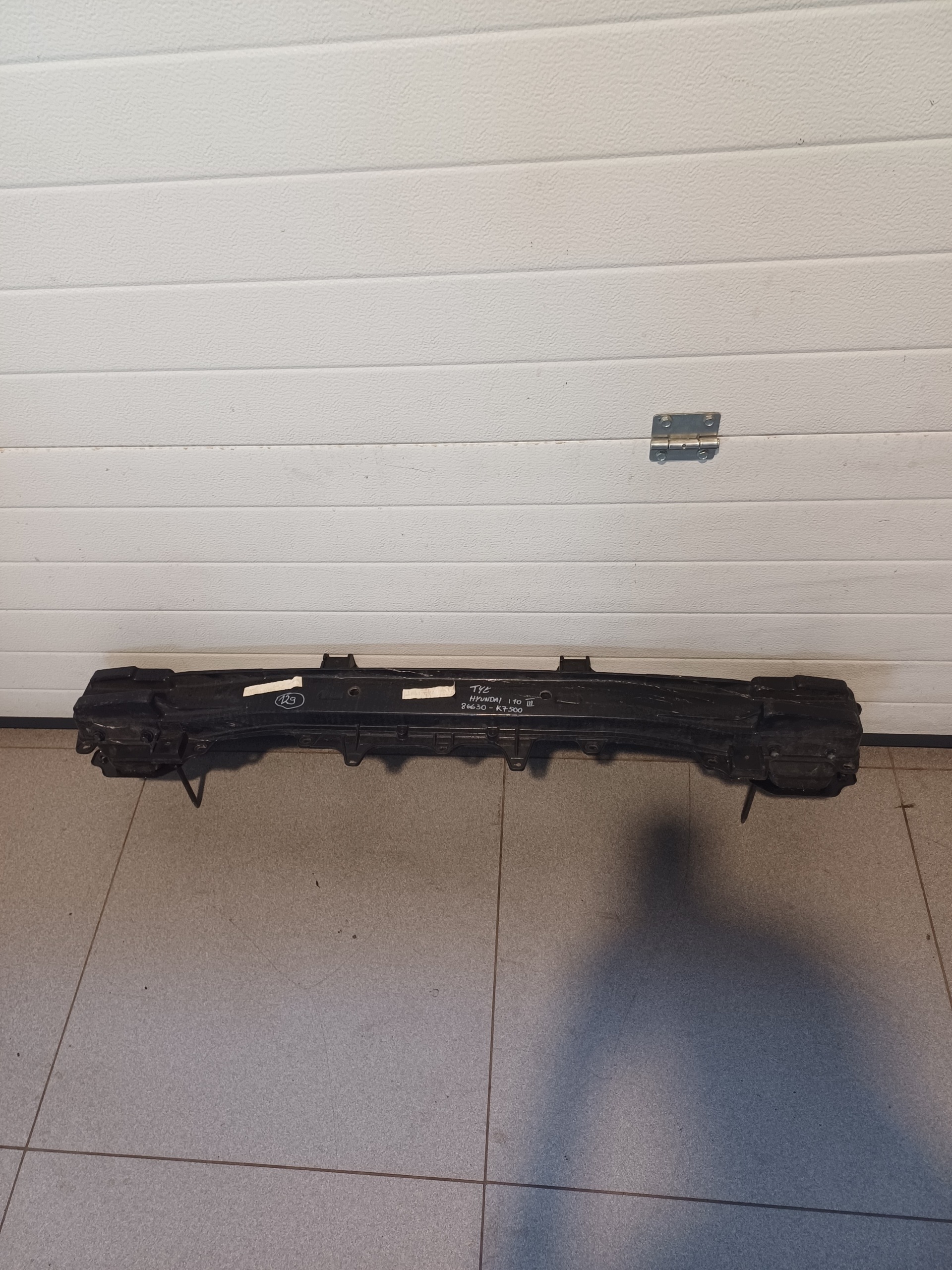 erősítés hátsó hátsó HYUNDAI I10 III 86630-K7500