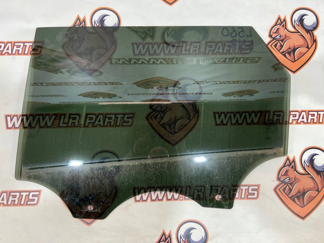 СКЛО ДВЕРІ ЗАД. ЛІВА RANGE ROVER L560 J8a225713bb