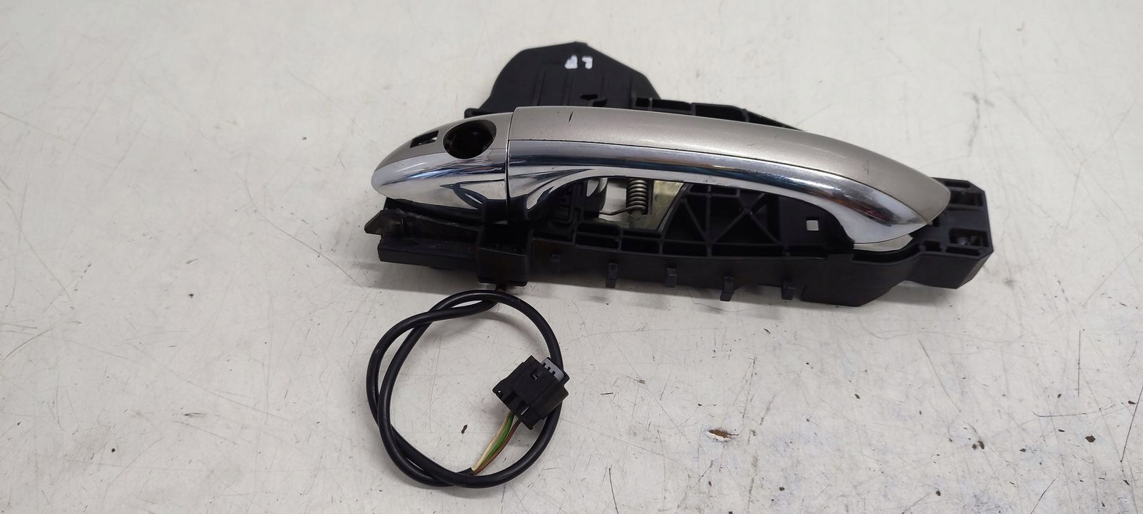 handle front front left Mercedes W164 ML C723