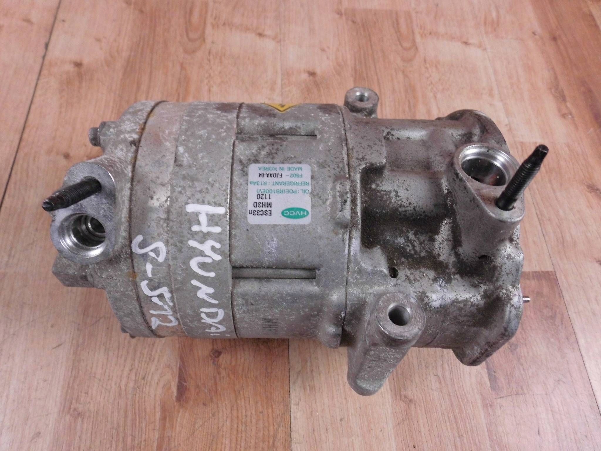 Kia Soul EV compressor compressor; of the air conditioning 97701E4000