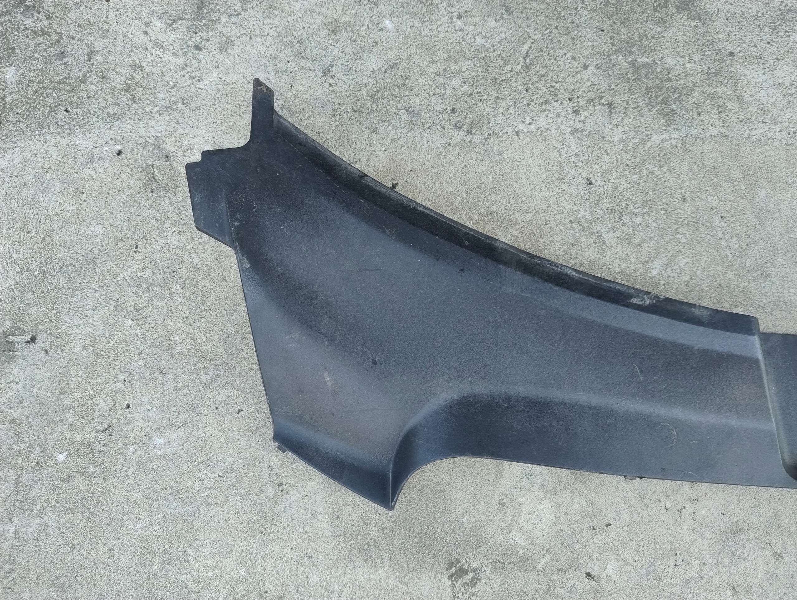 kryt krytka stěny předního AUDI A6 C6 4F0807081