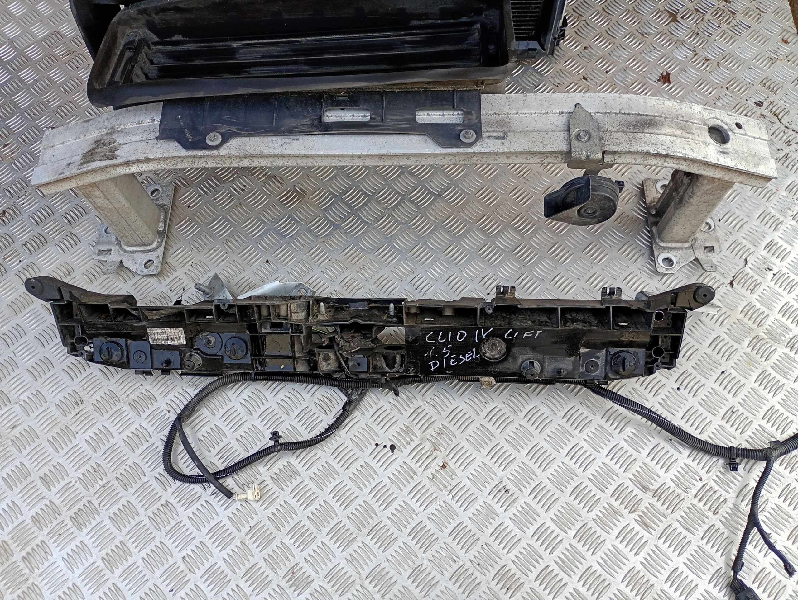 ossatura rinforzo paraurti RENAULT CLIO IV LIFT 1.5 DCI