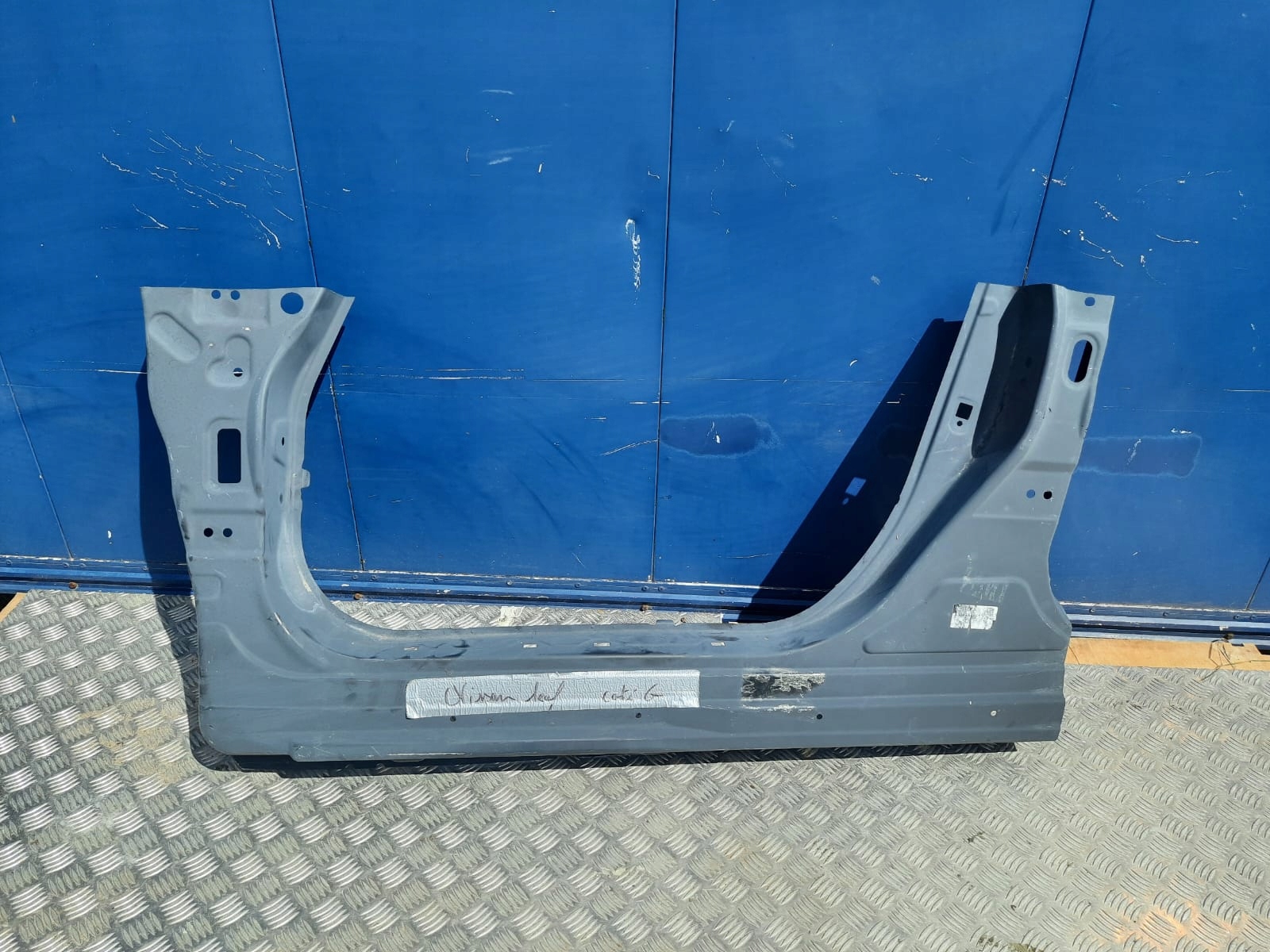 ПОРІГ СТІЙКА ЛІВИЙ ПЕРЕД NISSAN LEAF