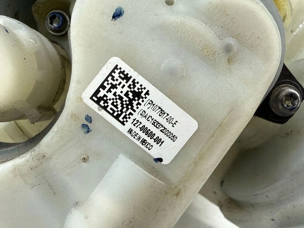 бачок расширительный tesla Модель 3 108824800D 14890891 2019