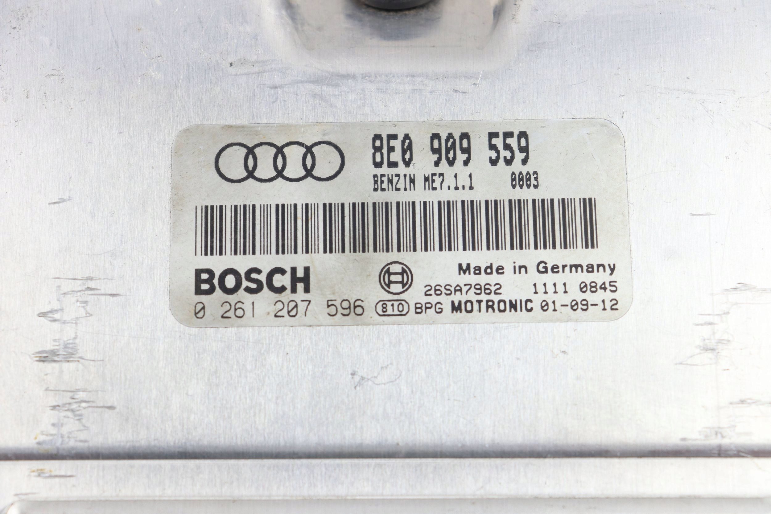 AUDI A4 B6 computer control unit of the engine ECU 3.0 petrol 8E0909559 0261207596