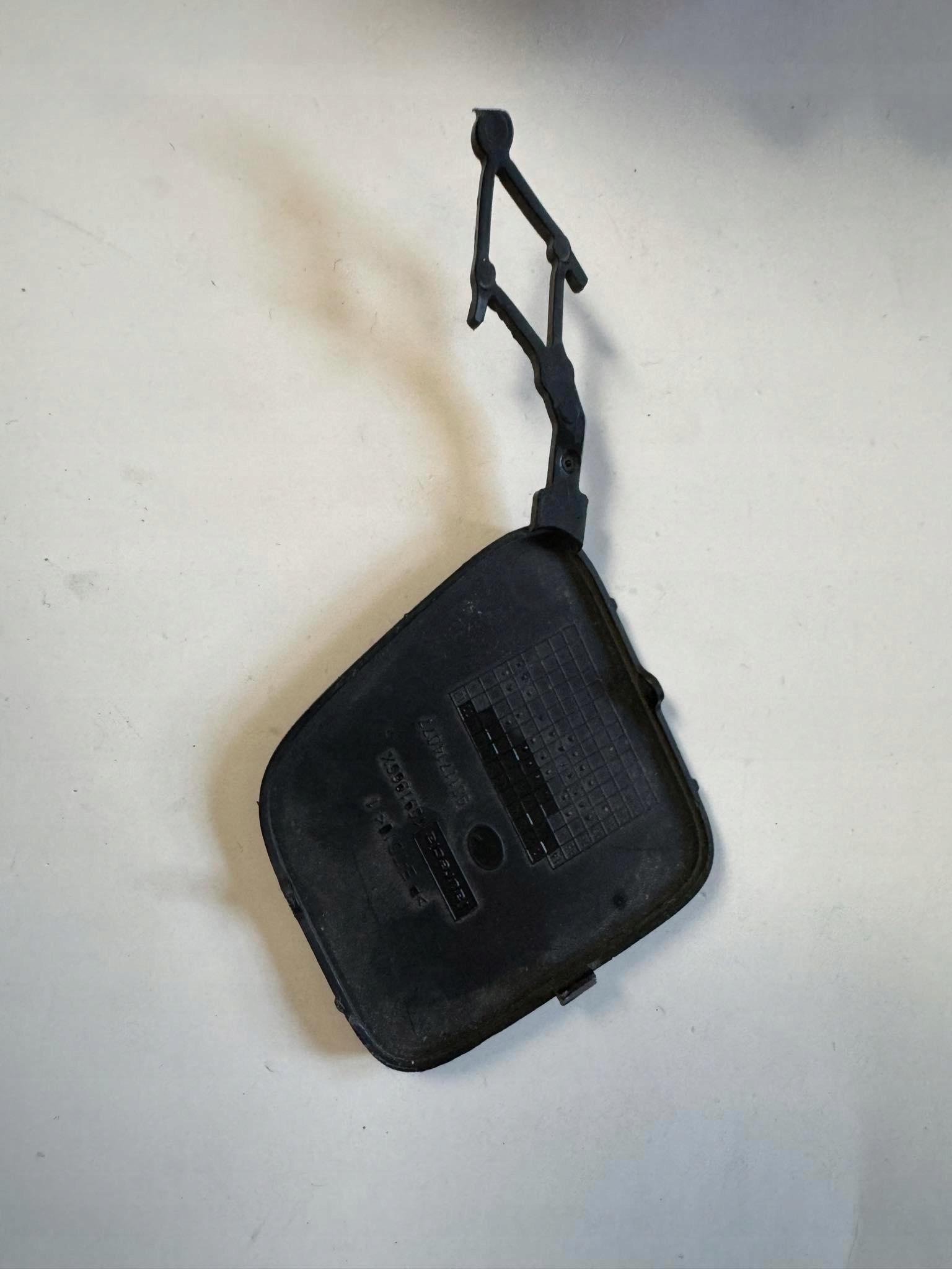 TOYOTA PROACE -> Abschleppöse der Stoßstange vorne 9811714077