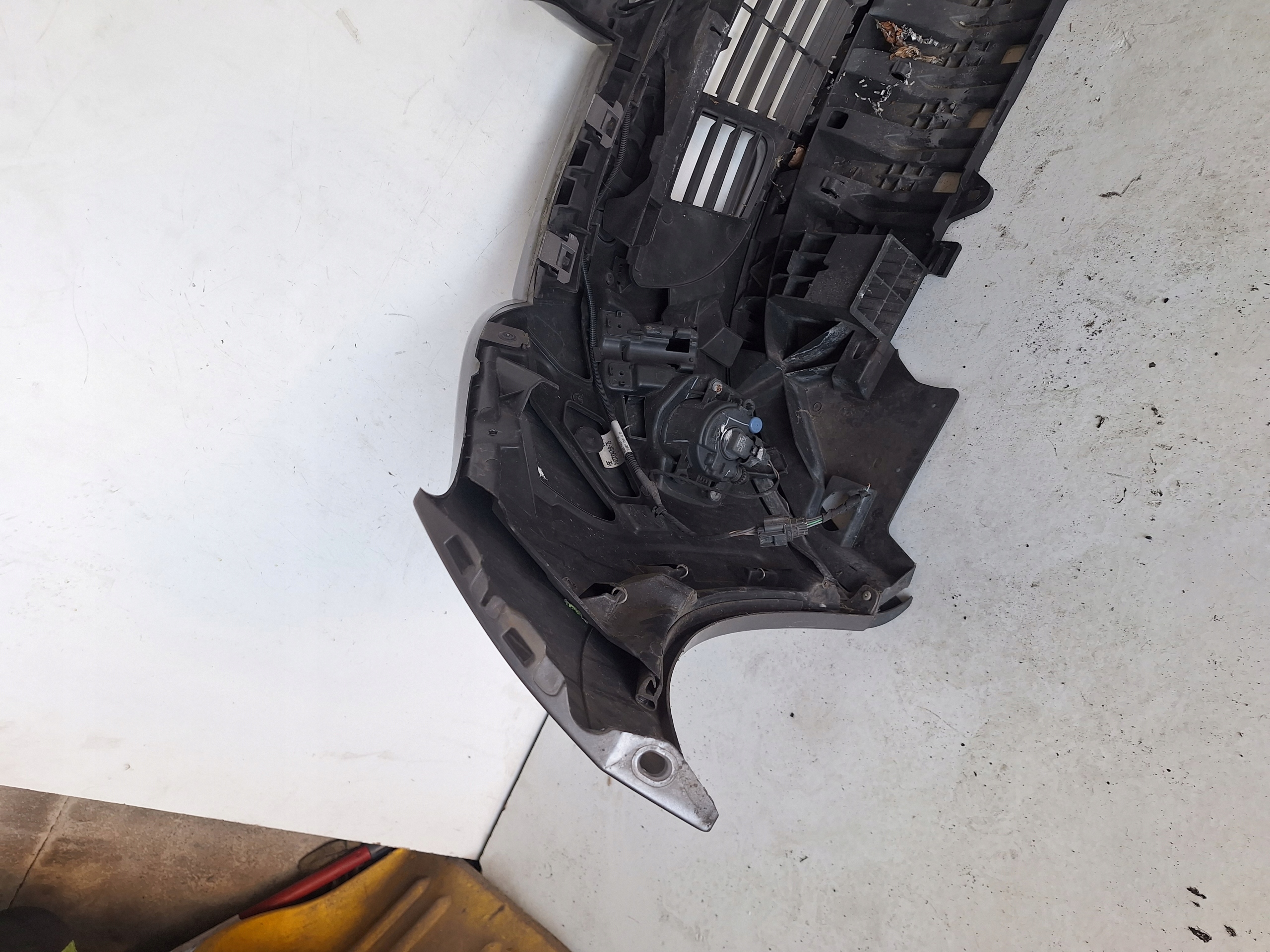 RENAULT MEGANE III COUPE 08-11 bumper
