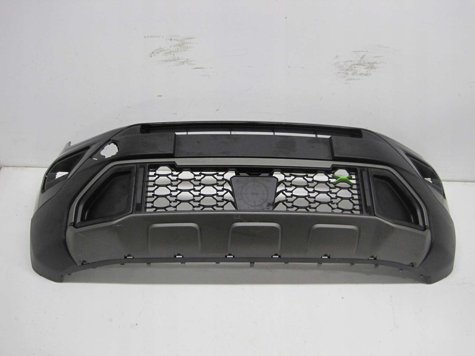 front bumper JEEP AVENGER 24R below RADAR front