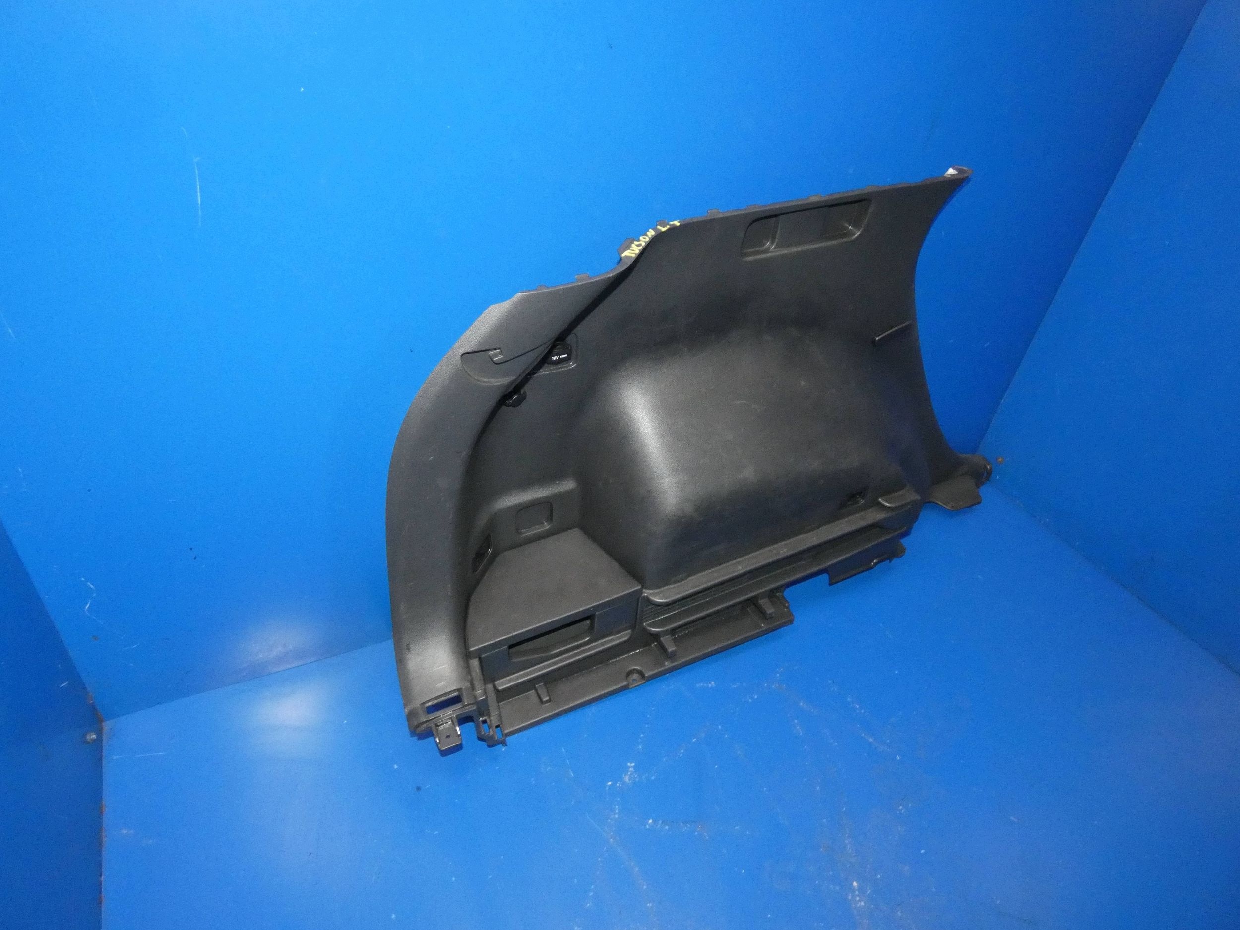 HYUNDAI TUCSON III boot upholstery left rear part rear upholstery