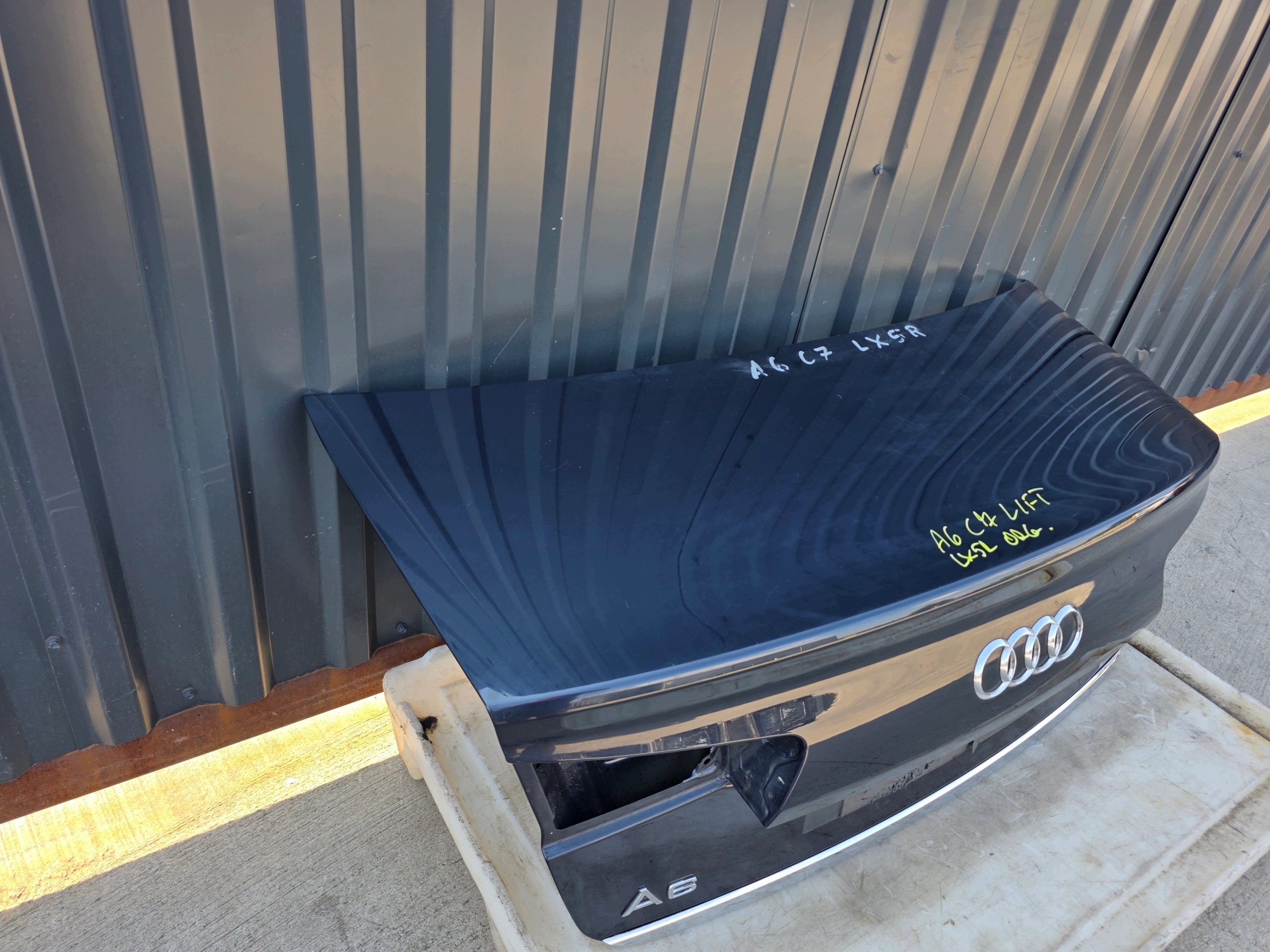 boot doors rear part AUDI A6 C7 sedan LX5R LIFT 2015-2018 original !!!